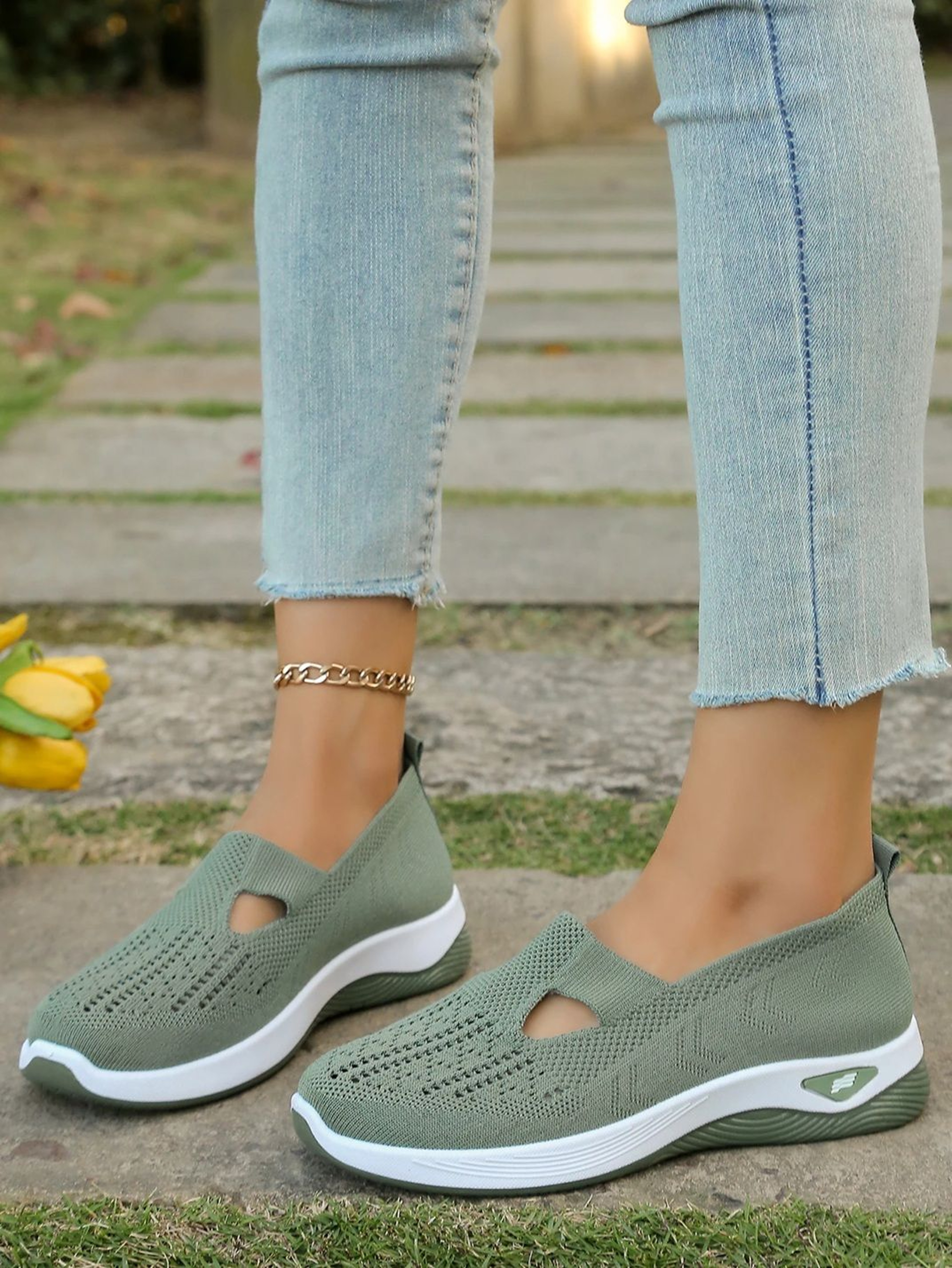 Womens Casual Flat Sneakers Lightweight Everyday Shoes For Summer And Year Round Wear 6