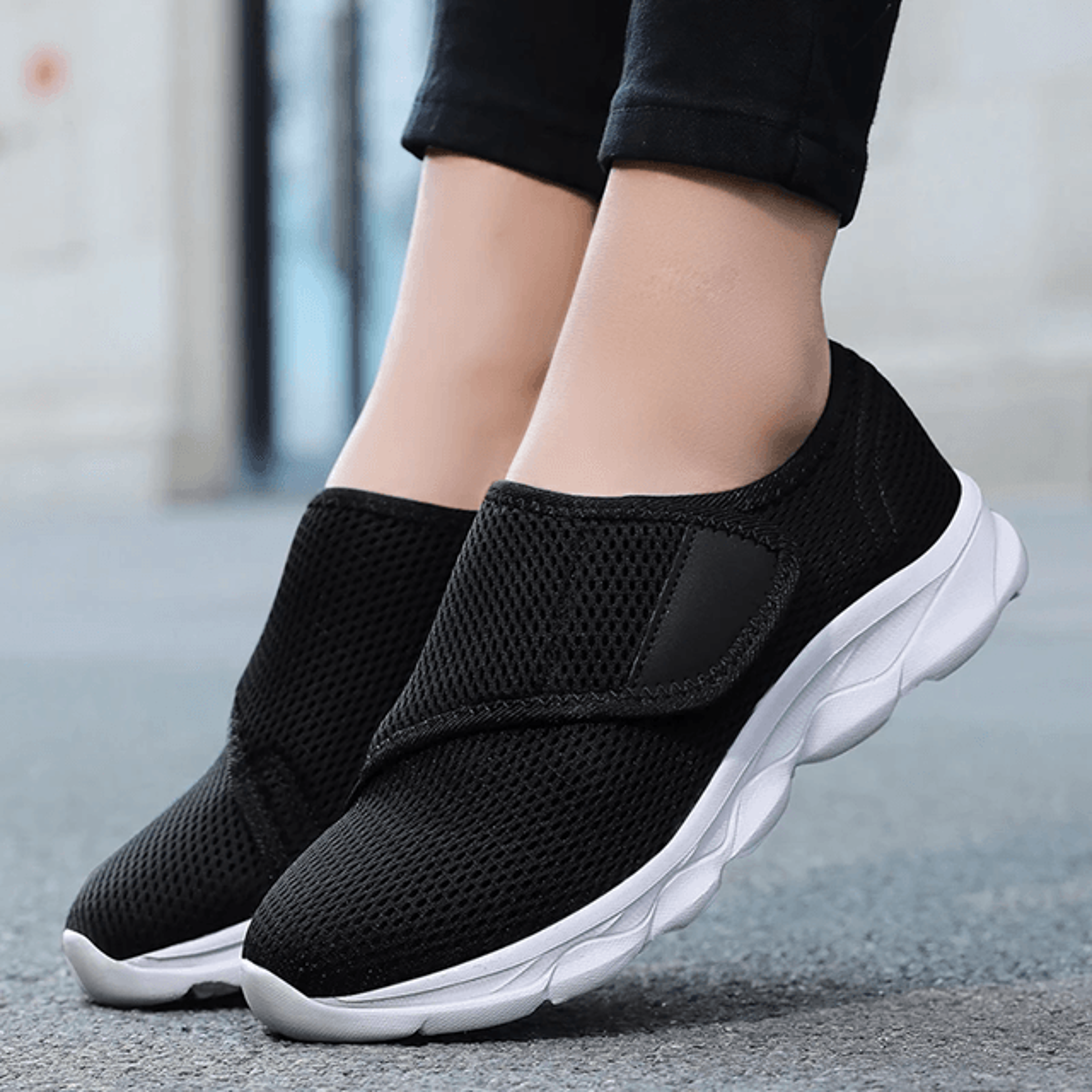 OrthoEase Adjustable Diabetic Walking Shoes For Wide And Swollen Feet 2