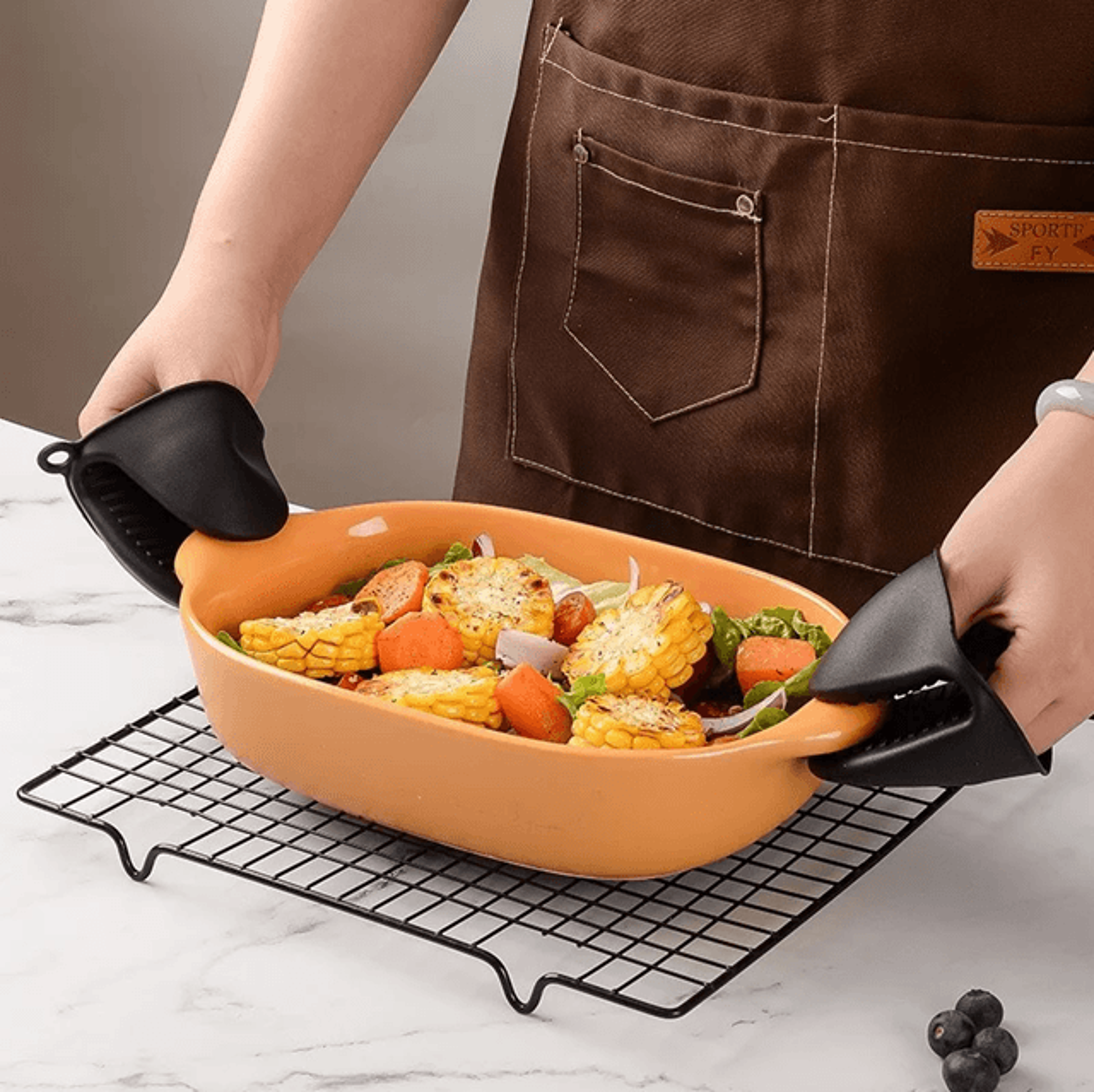 GripEase Silicone Heat Resistant Mini Oven Mitts Set 3