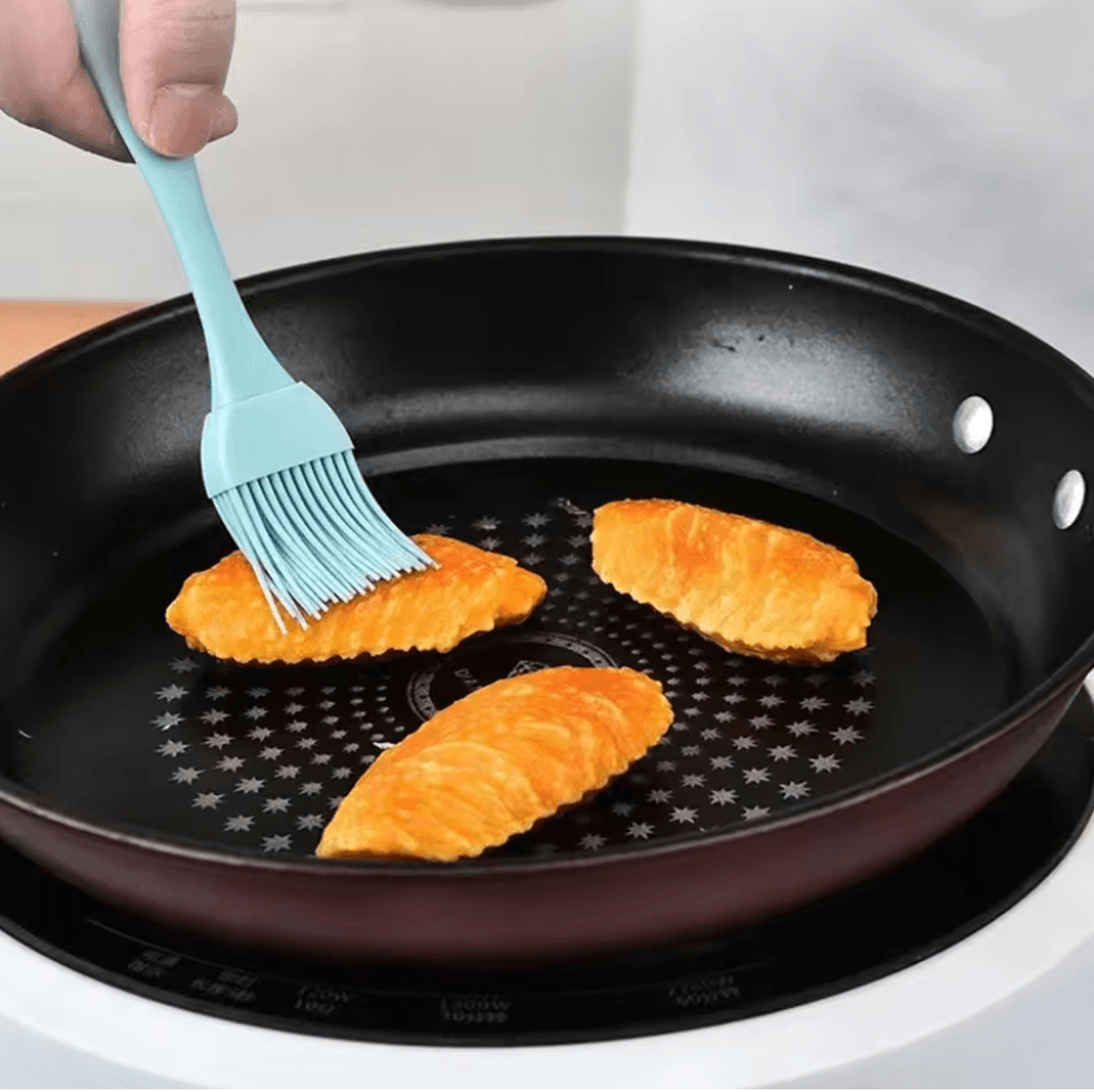 BakeEase Silicone Oil And Basting Brush 2