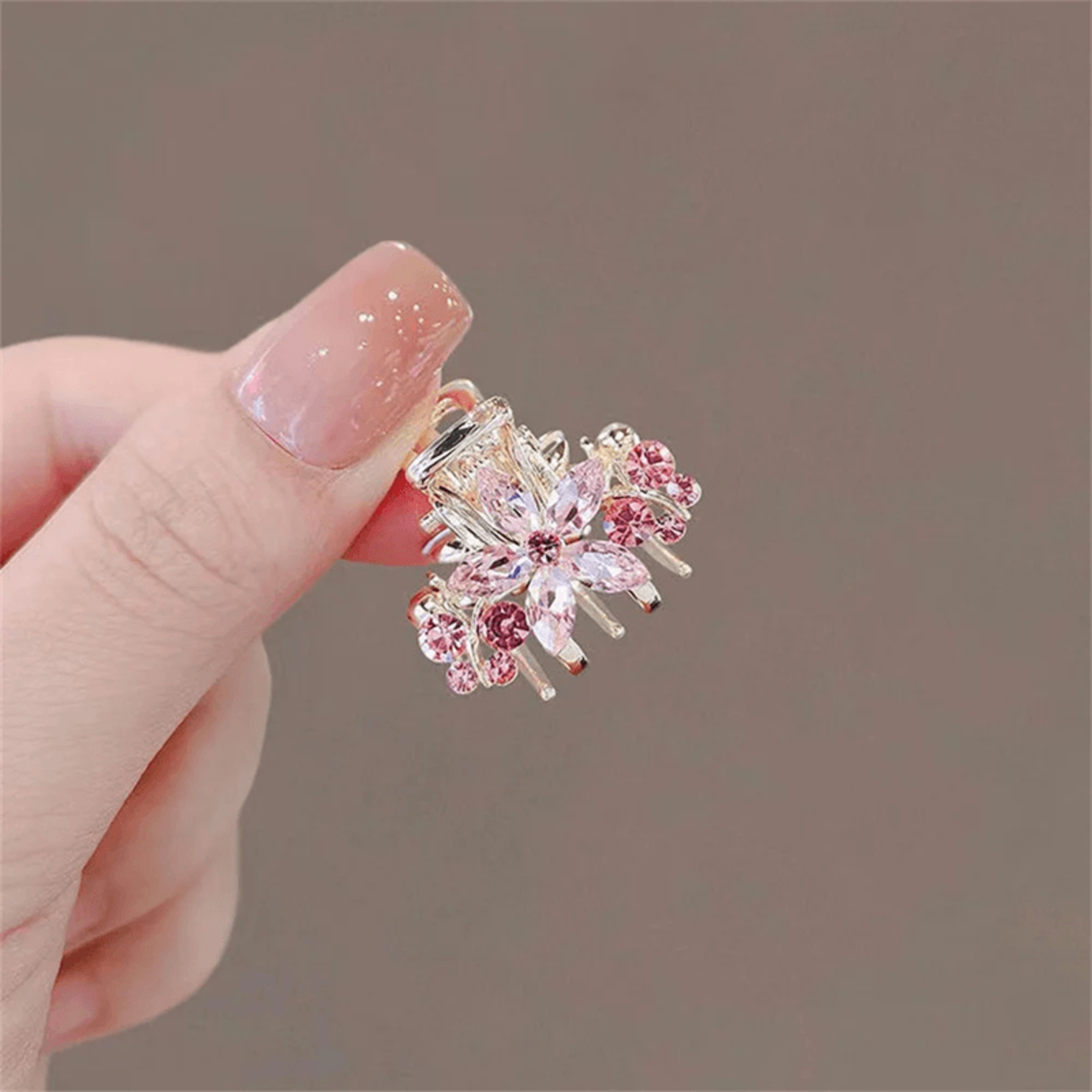 Mini Rhinestone Flower Hair Claw For Elegant Styling 0