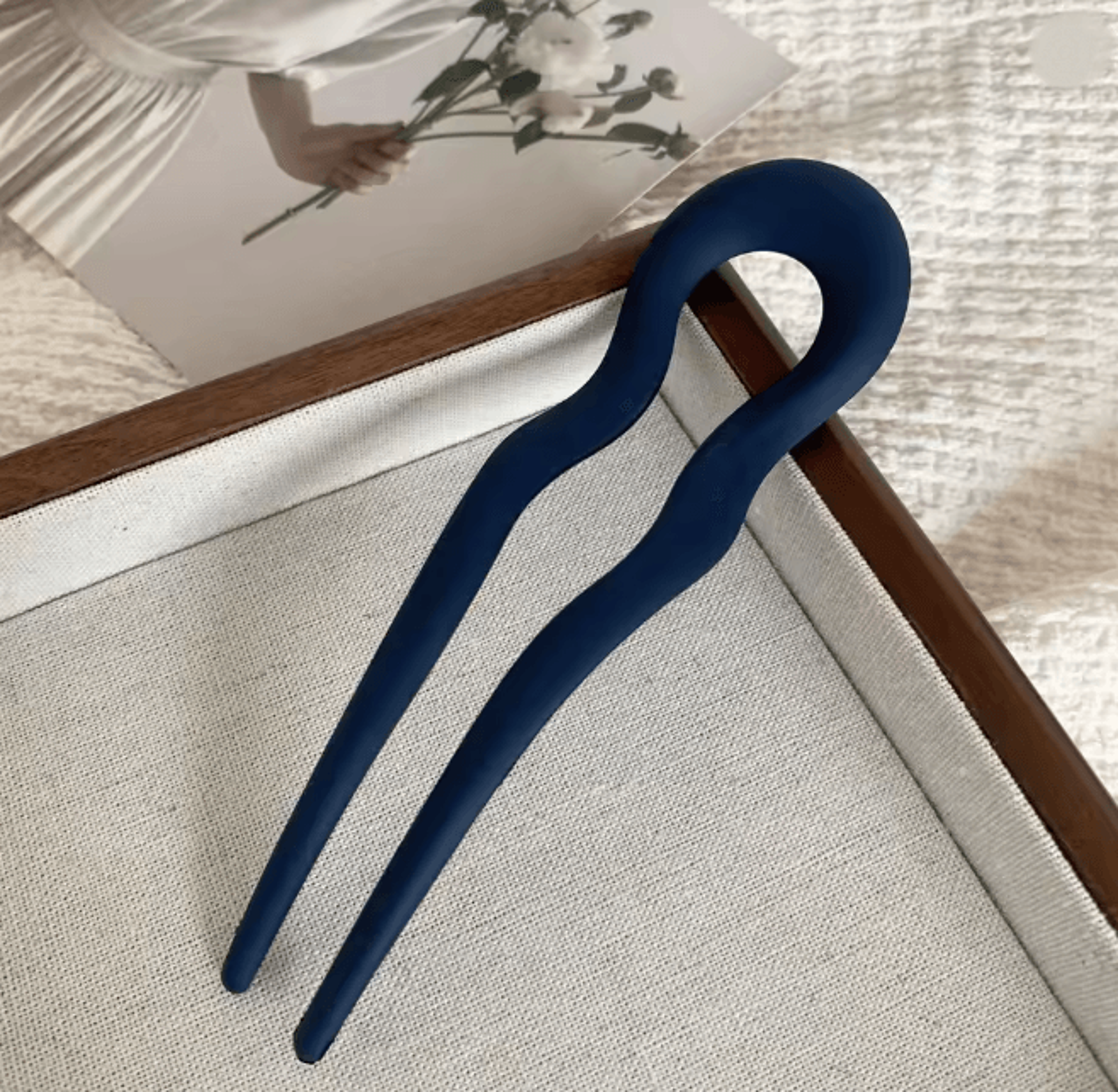 Matte Wave U Shaped Hairpin 3