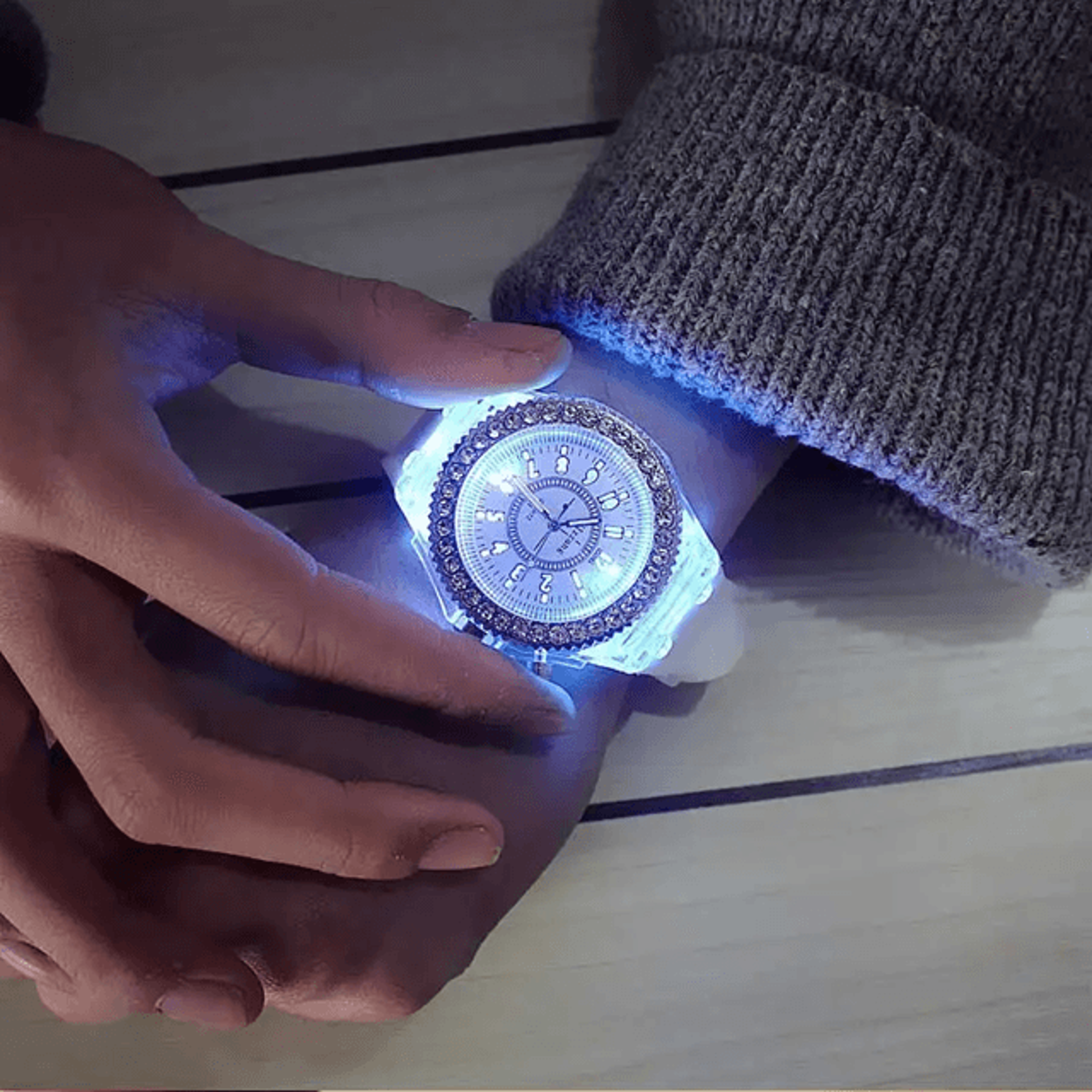 LED Flash Luminous Silicone Watch For Kids And Adults 1