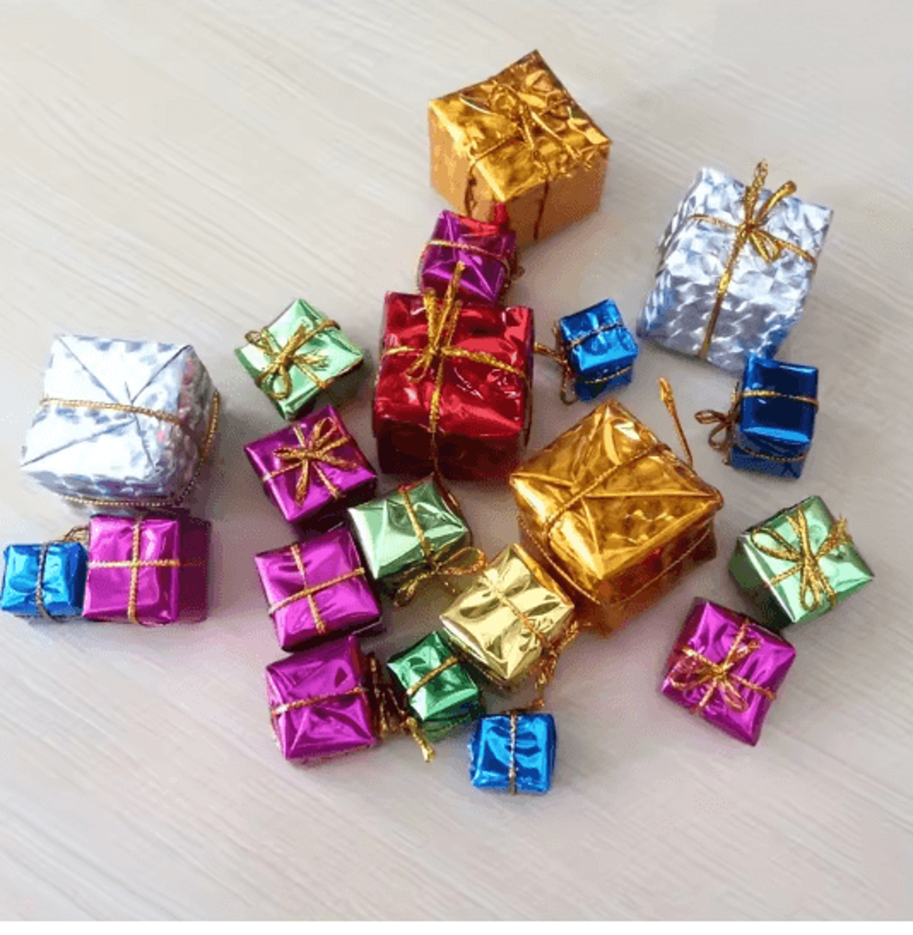 Mini Christmas Gift Box Ornaments Colorful Tree Decoration Set 50 Pieces 0