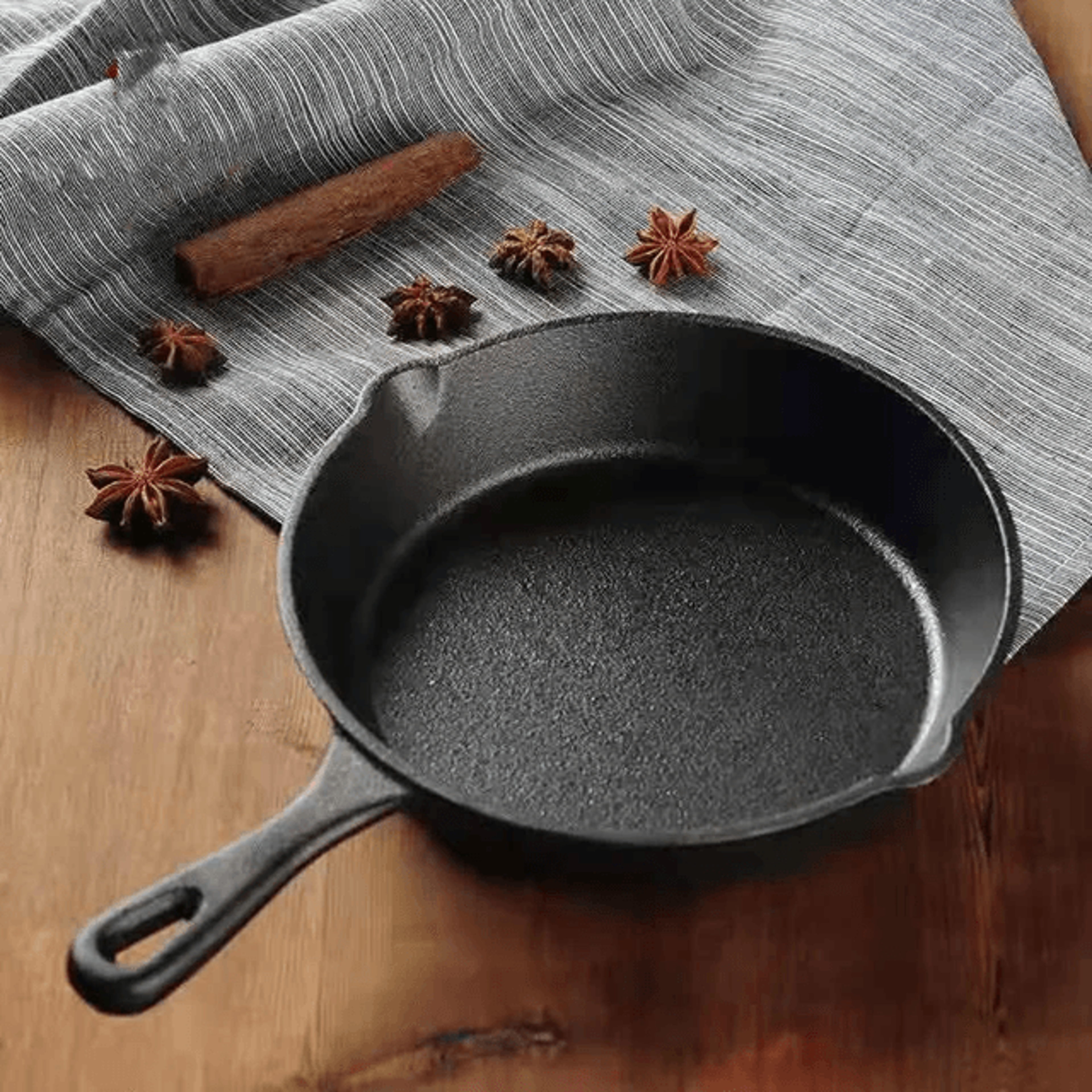 Mini Cast Iron Omelette Pan For Perfect Eggs And Breakfast Cooking 3