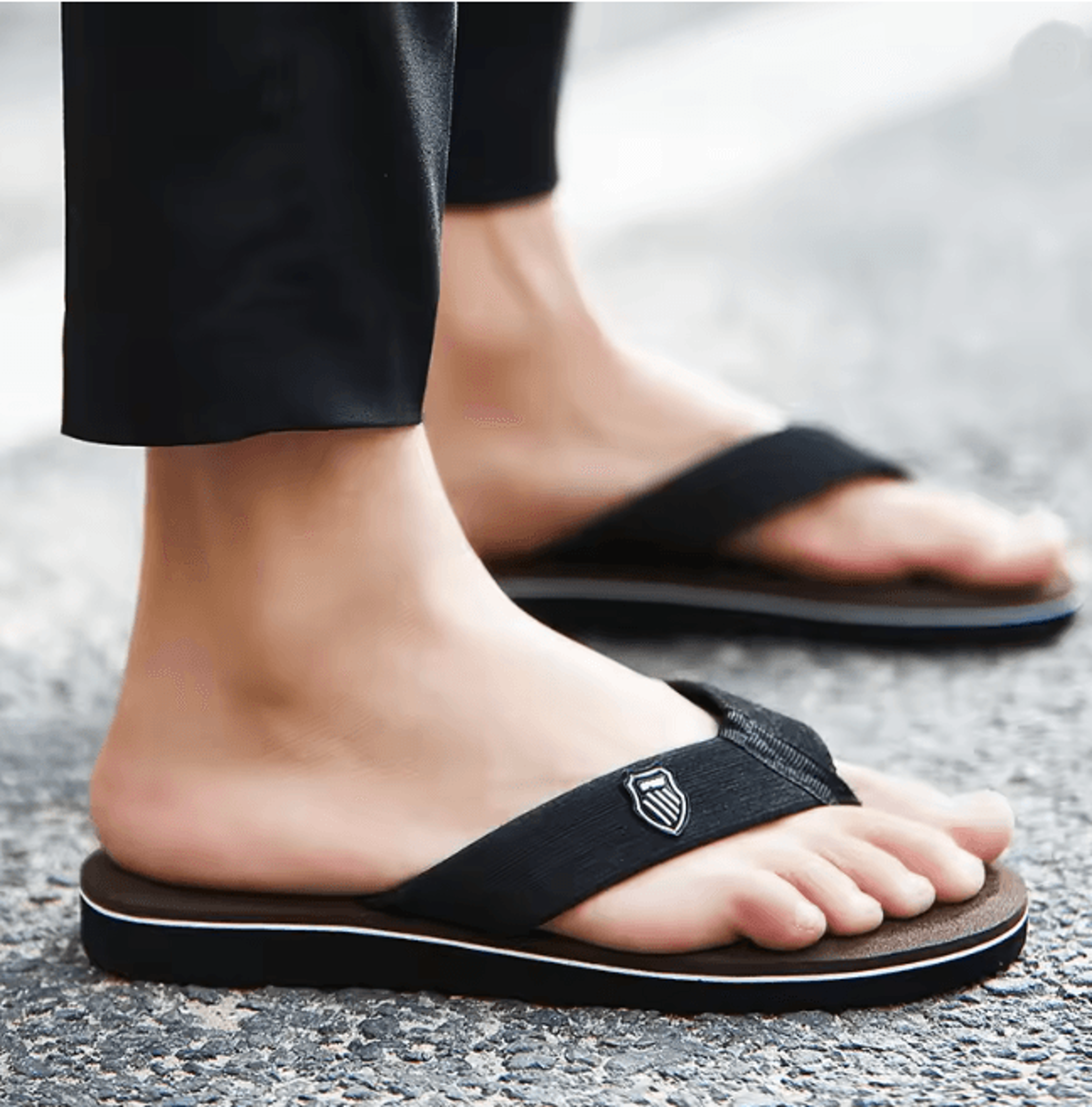 CoastFlex Mens Casual Flip Flops Non Slip Summer Beach Slides 2