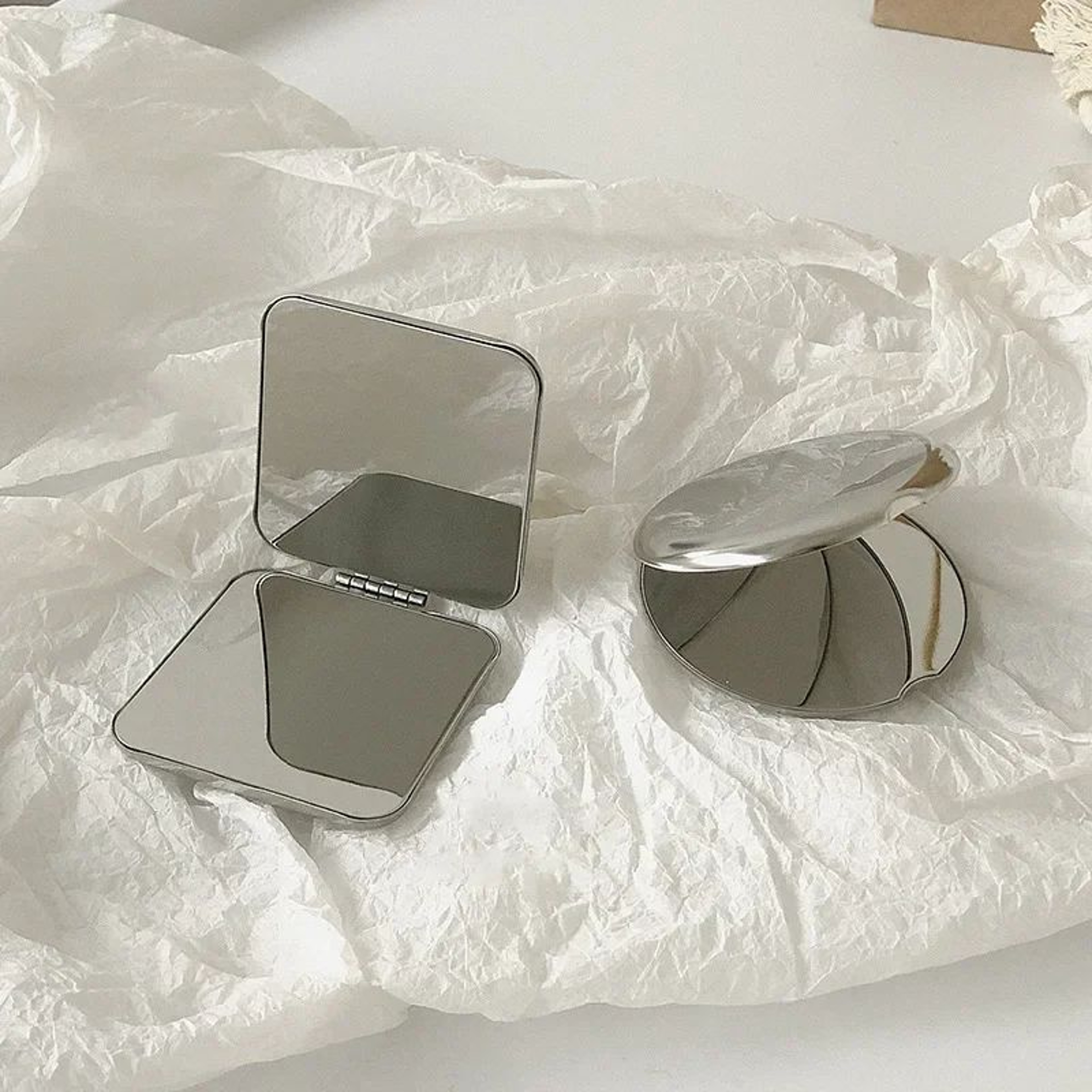 Portable Pocket Makeup Mirror Foldable Compact Cosmetic Mirror For Travel And Touch Ups 1