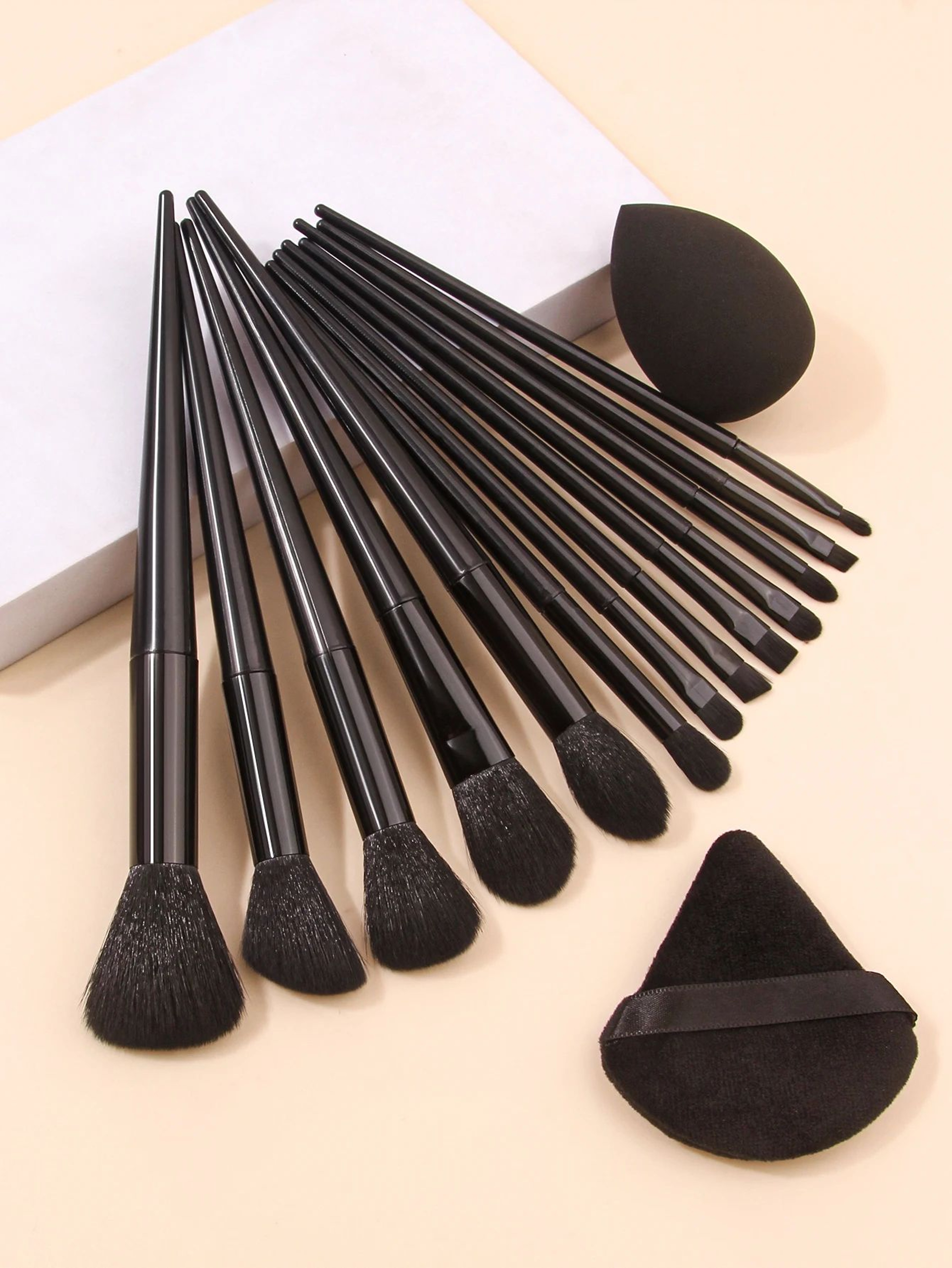 13 Piece Professional Makeup Brush Set With Sponges For Complete Flawless Application 3