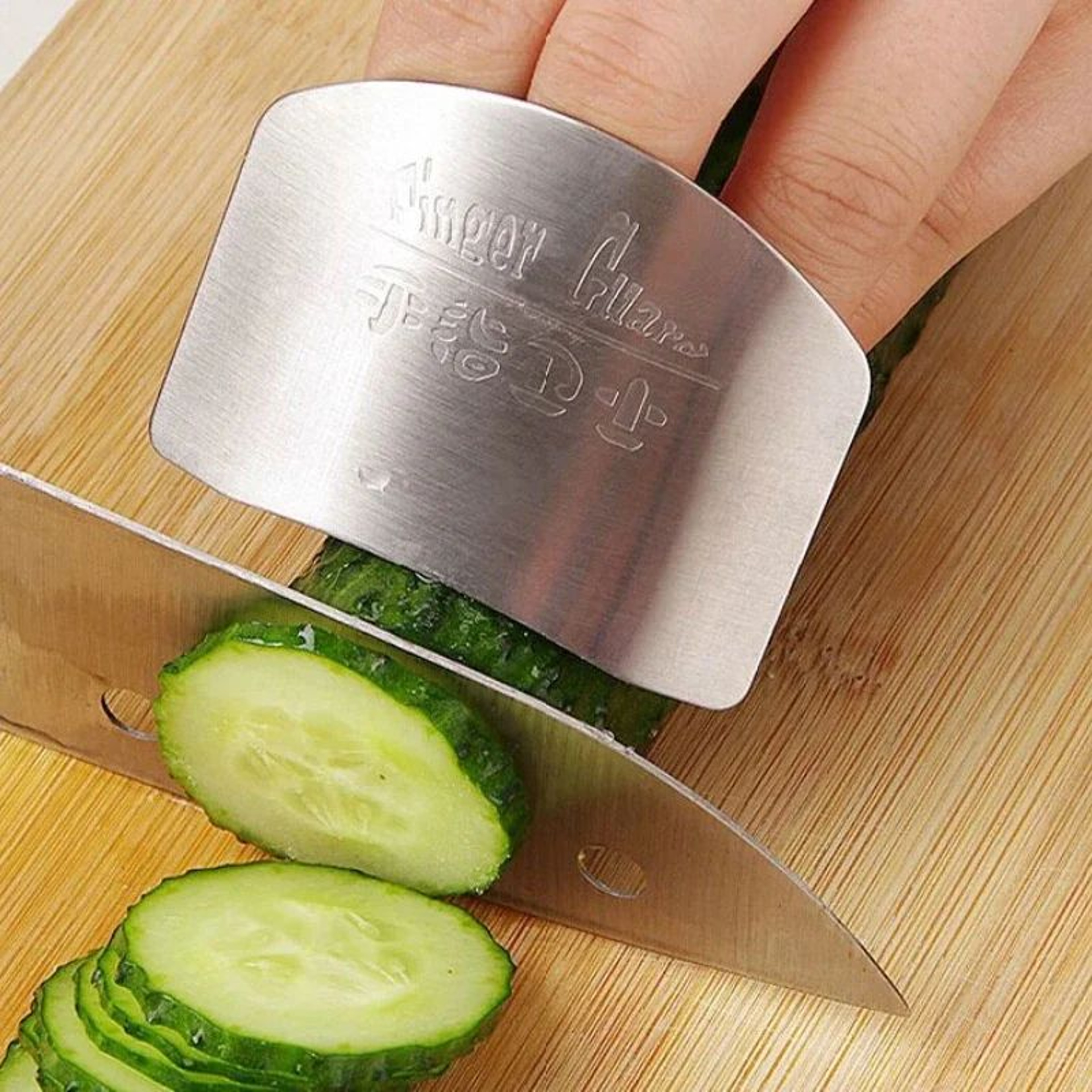 Stainless Steel Finger Protector Guard For Safe Knife Cutting 1