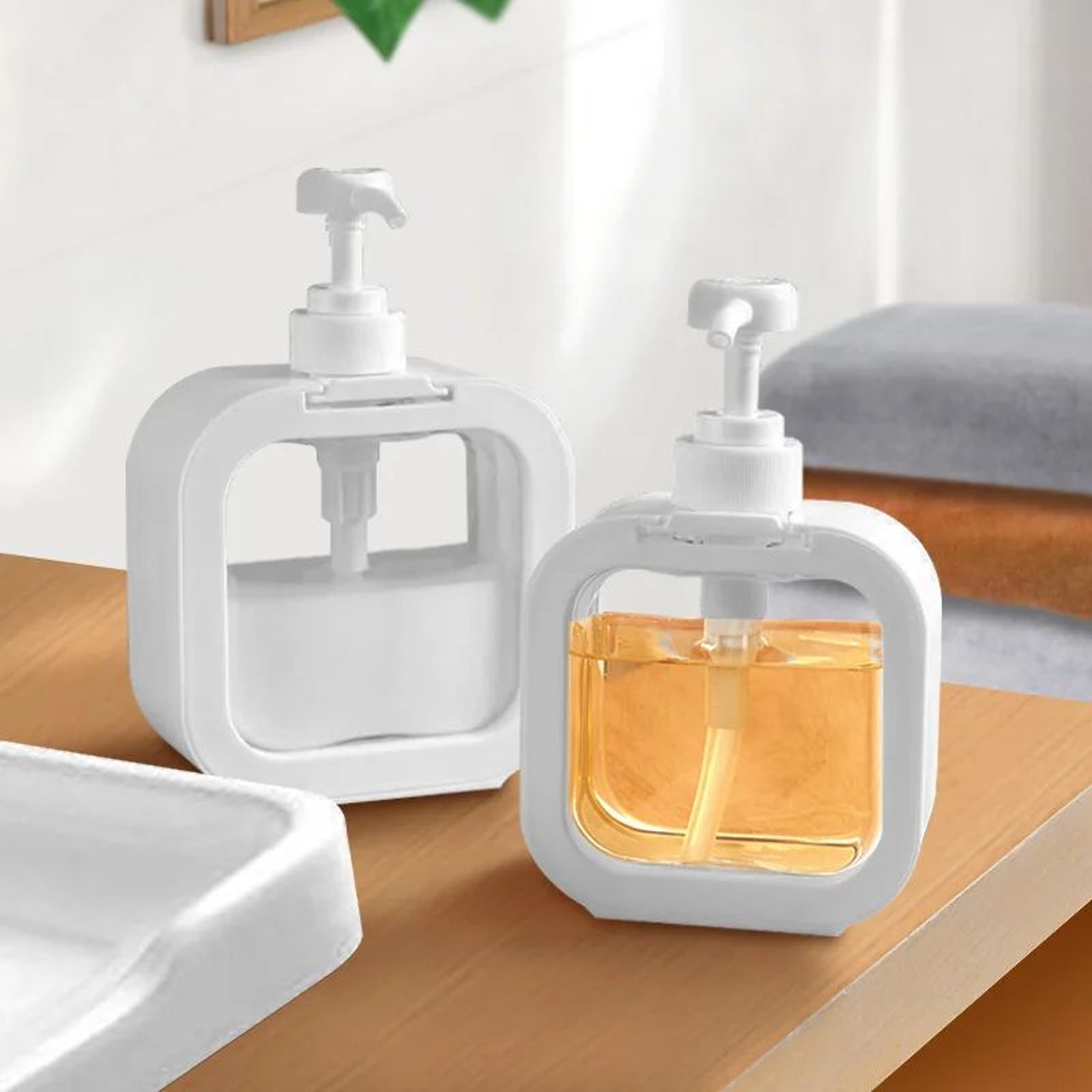 Transparent Soap Dispenser Bottle Refillable Lotion Pump Container 0