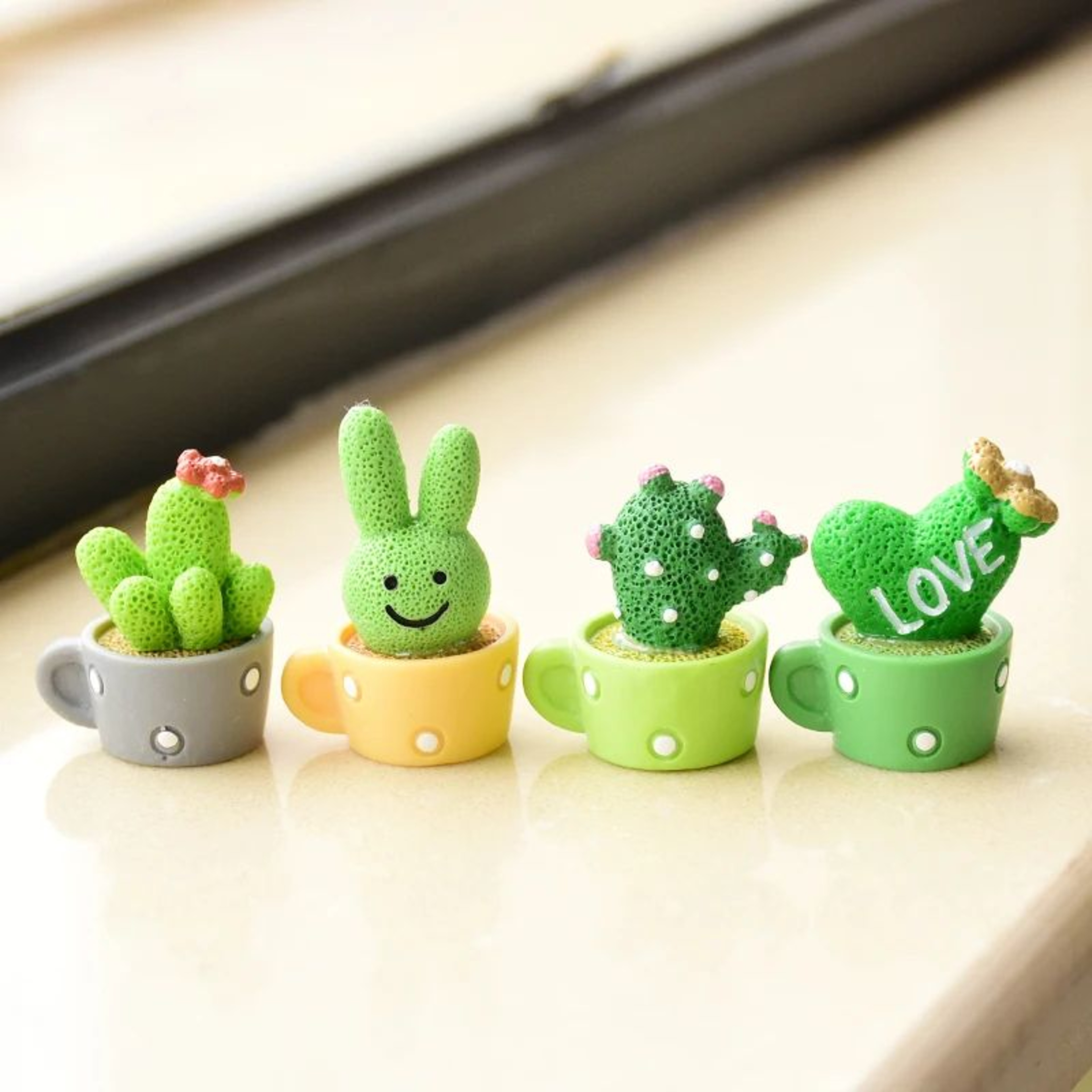 Mini Artificial Succulent Plant Set Resin Cactus Decor For Desk And Home Styling 2