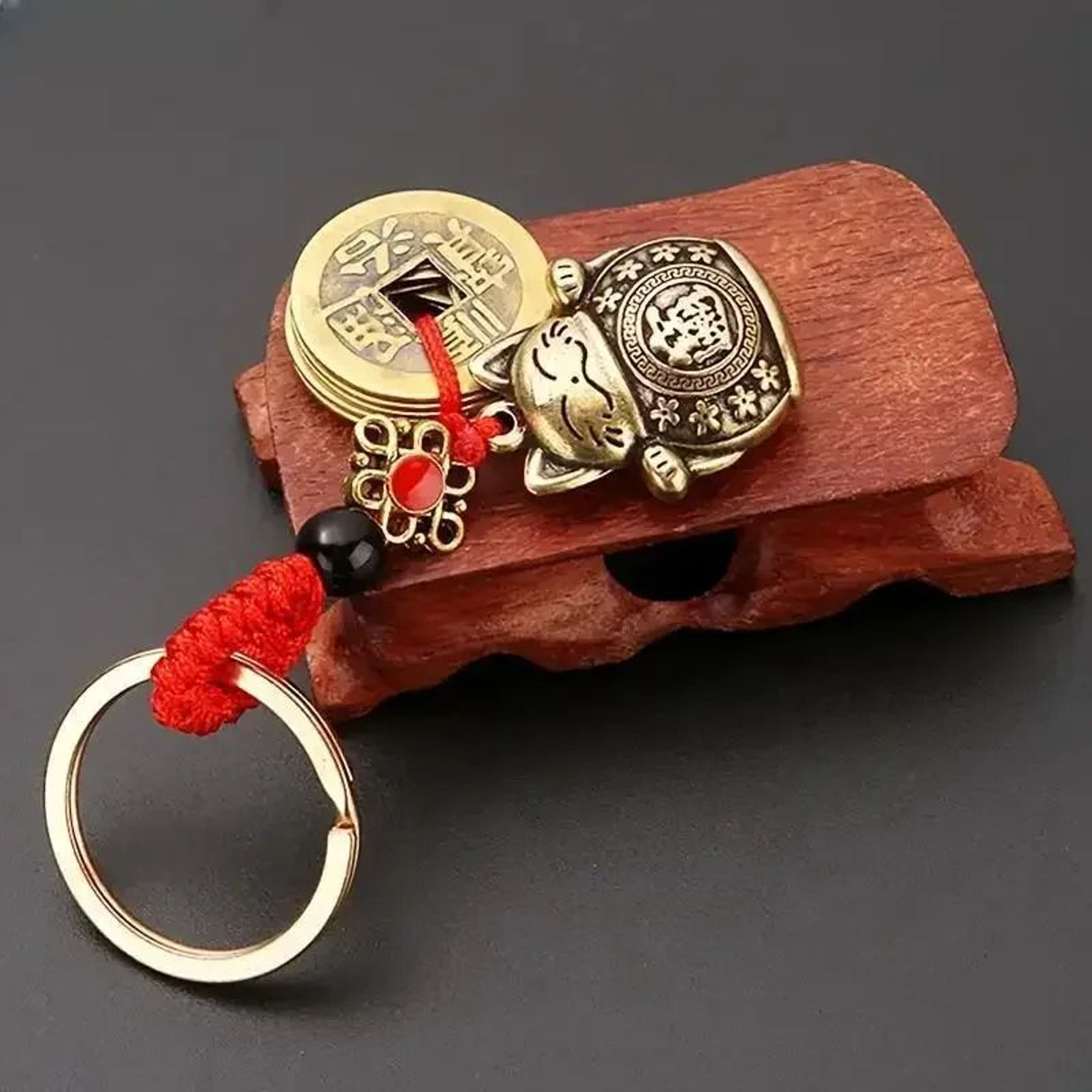 Lucky Cat Keychain Feng Shui Wealth Talisman Desk And Bag Charm 3