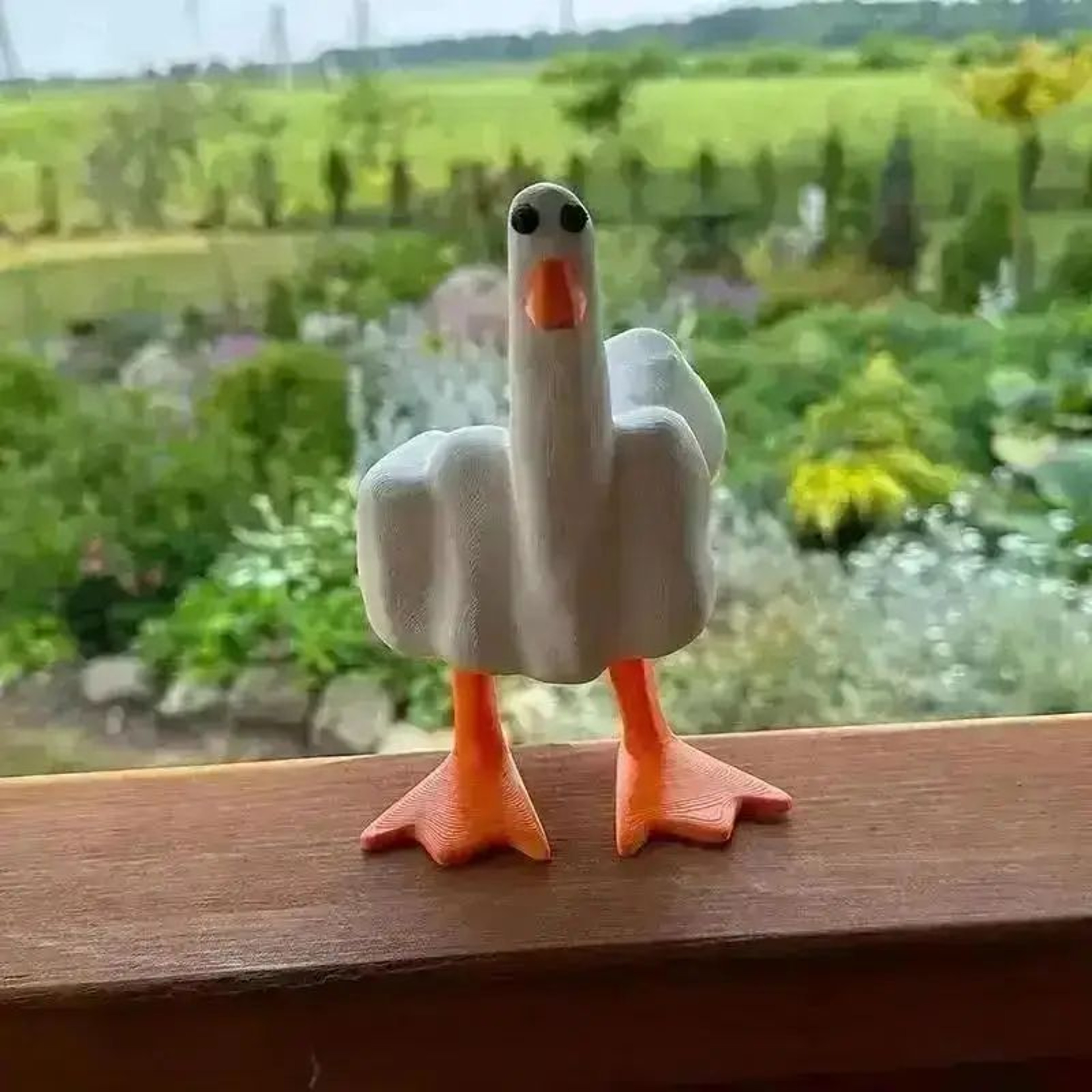 Funny Duck Middle Finger Statue Cute Resin Desk Decor Novelty Gift 2
