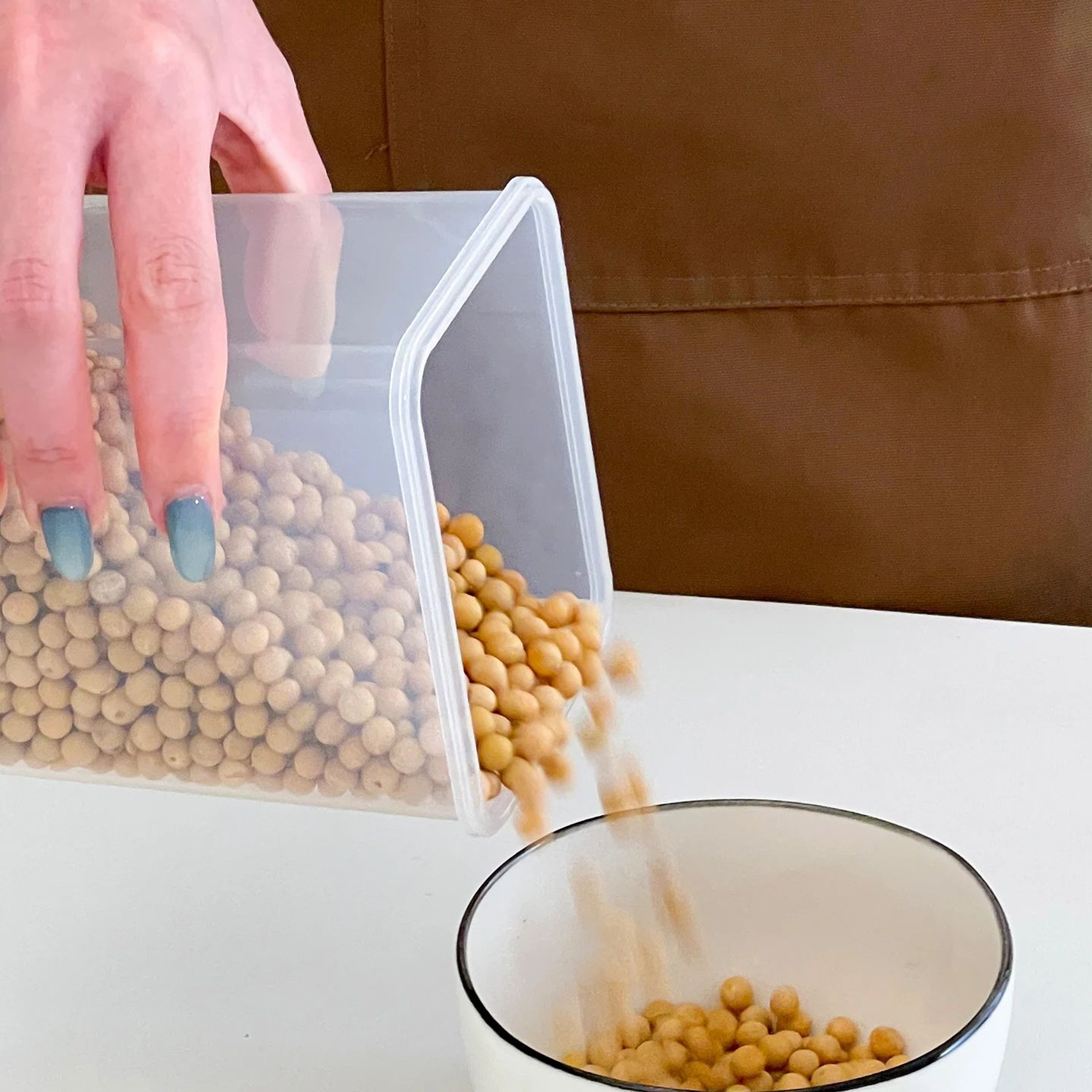 Airtight Cereal Storage Container With Handle For Pantry Organization 4