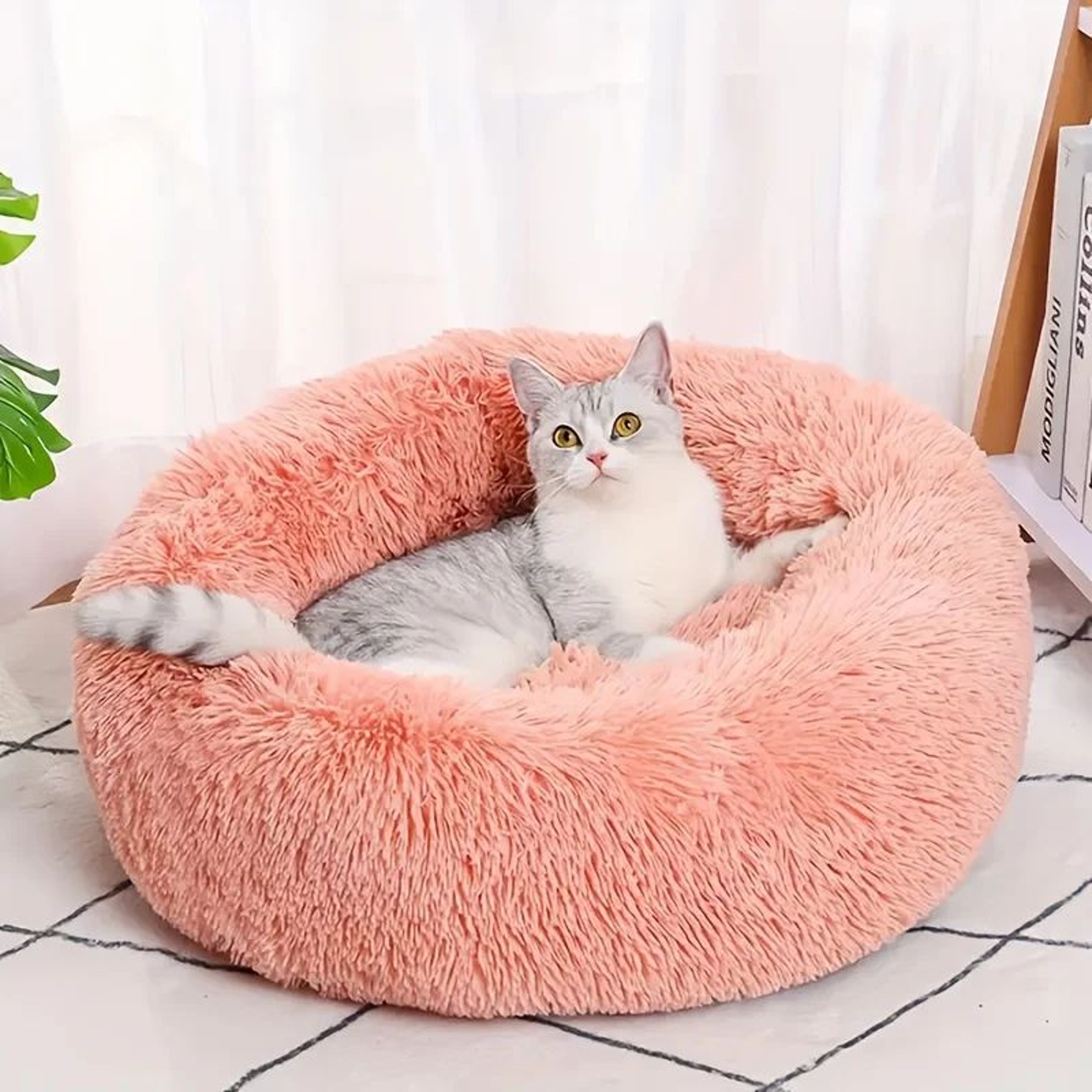 Plush Round Pet Bed Soft Calming Cat And Dog Bed For Indoor Pets 1