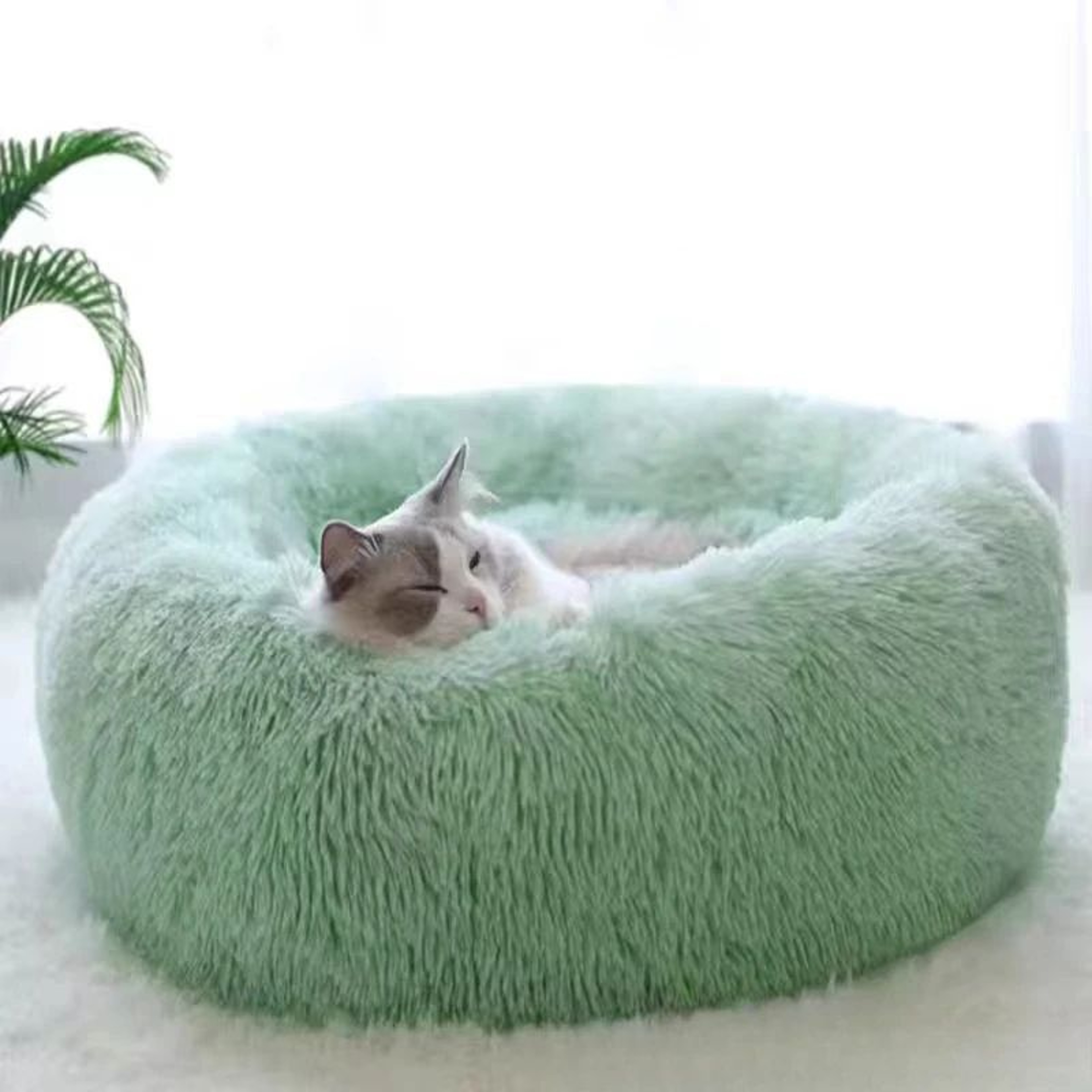 Plush Round Pet Bed Soft Calming Cat And Dog Bed For Indoor Pets 7