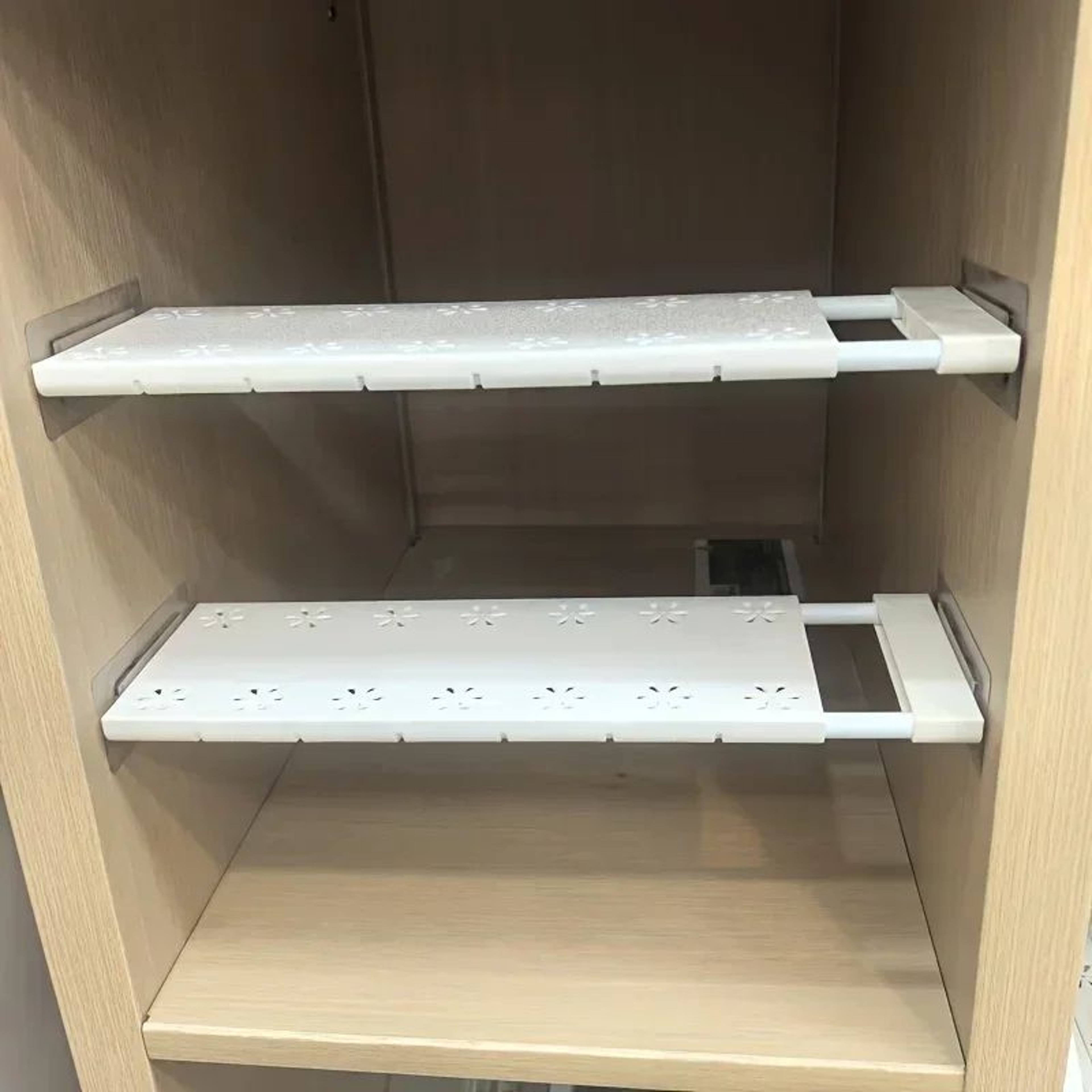 Adjustable Shelf Organizer Storage Divider 2