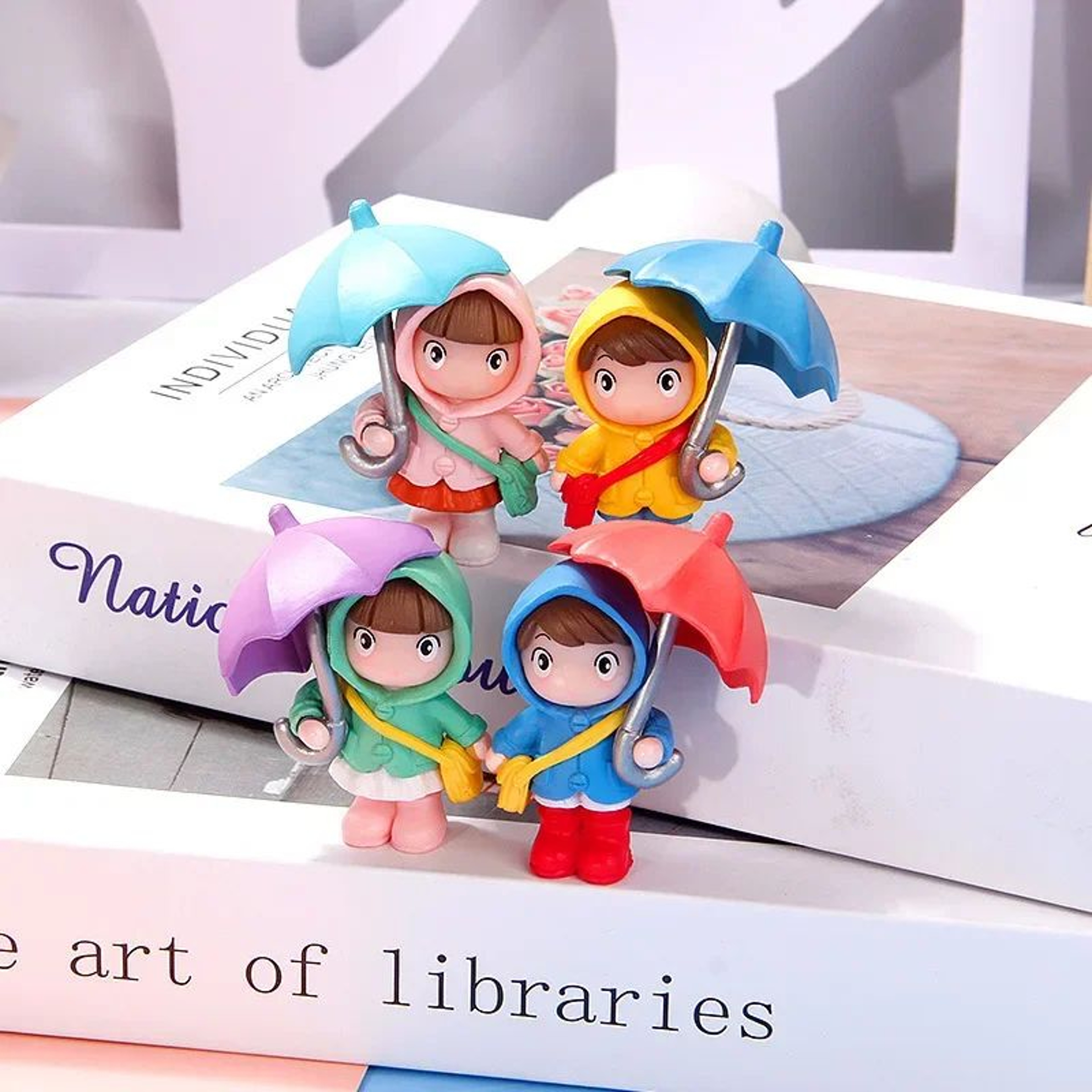 Cute Umbrella Couple Car Figurines 2