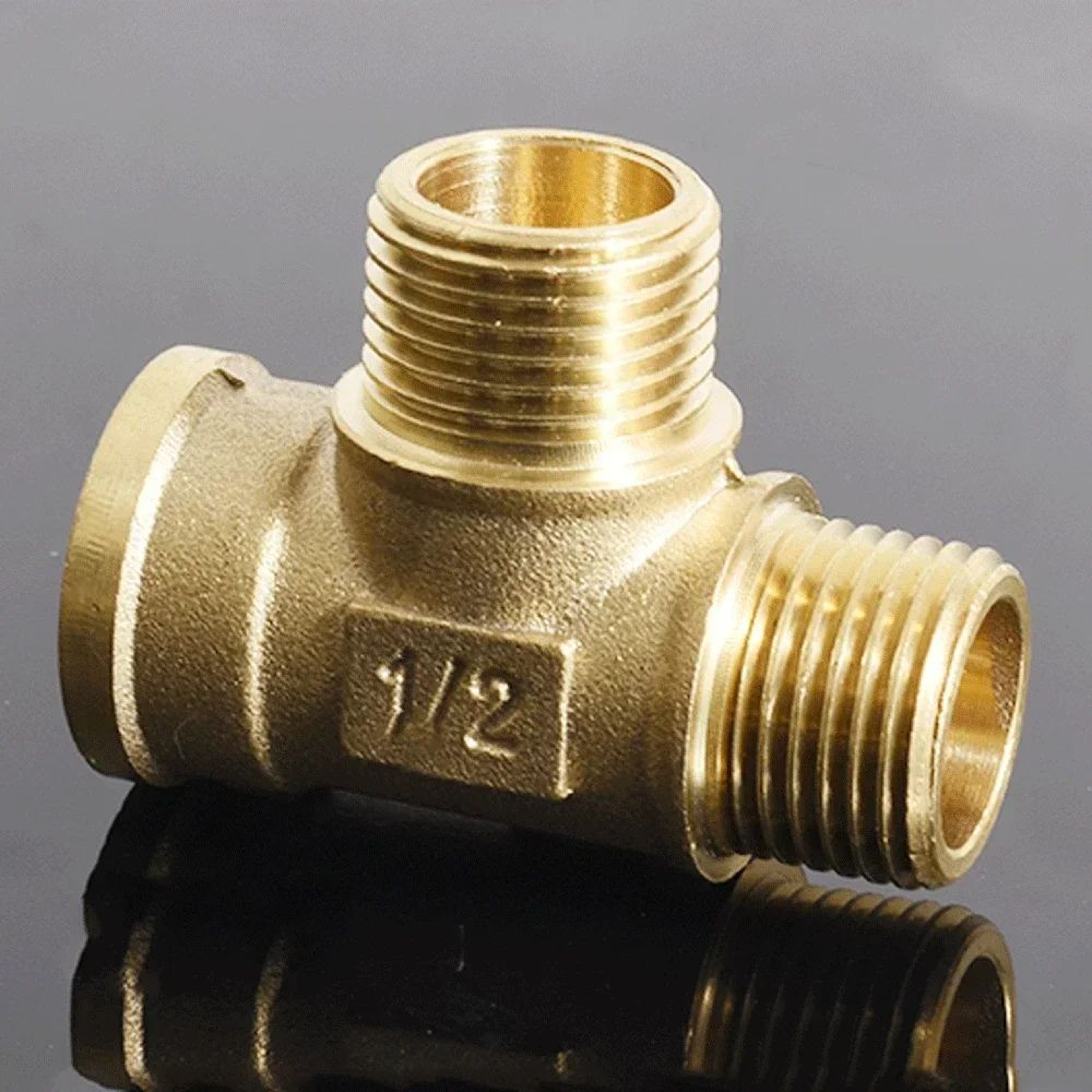 Brass BSP Threaded Pipe Connector 1