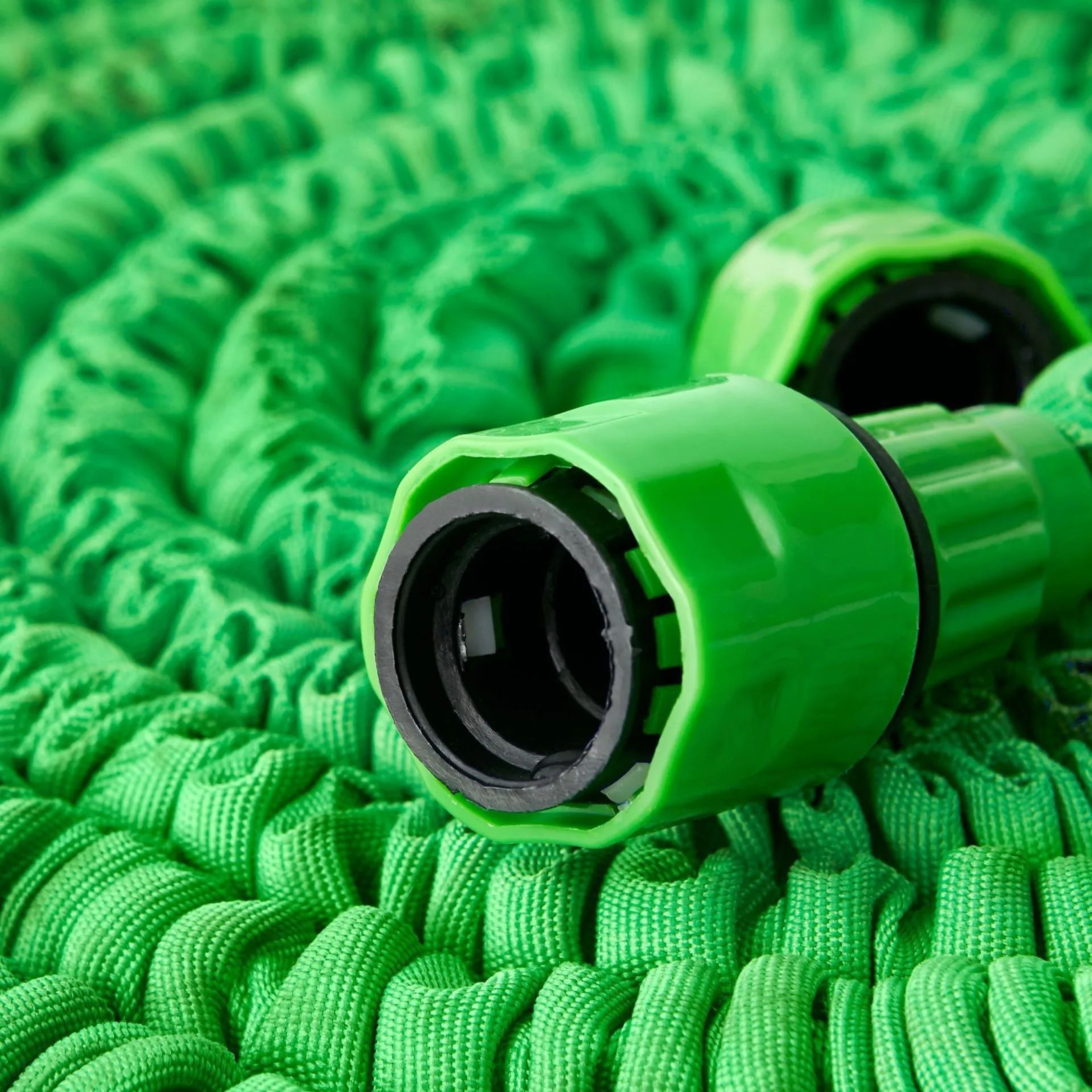 100 Foot Flexible Garden Hose With 7 Pattern Sprayer 4