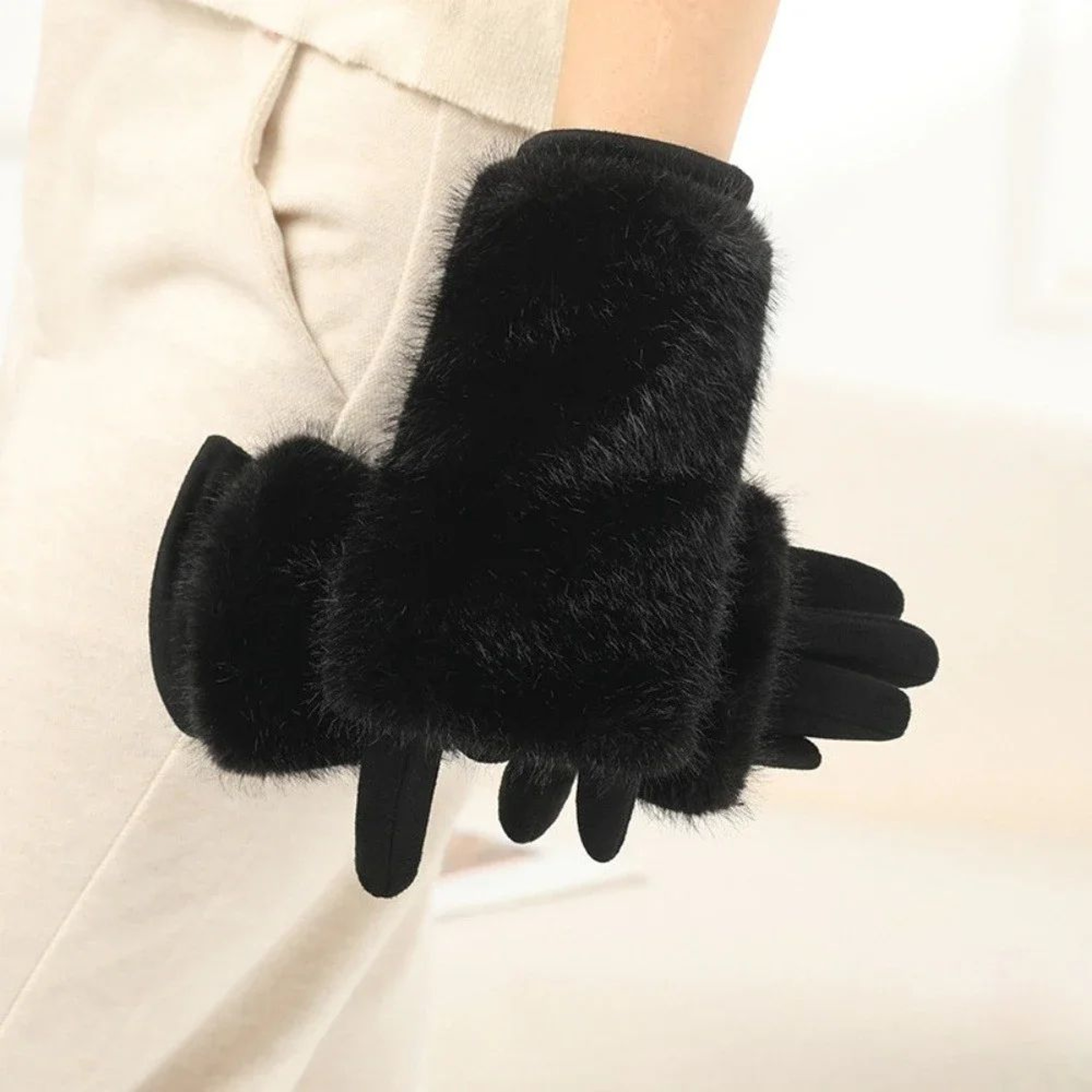 Womens Warm Suede Touchscreen Gloves 4