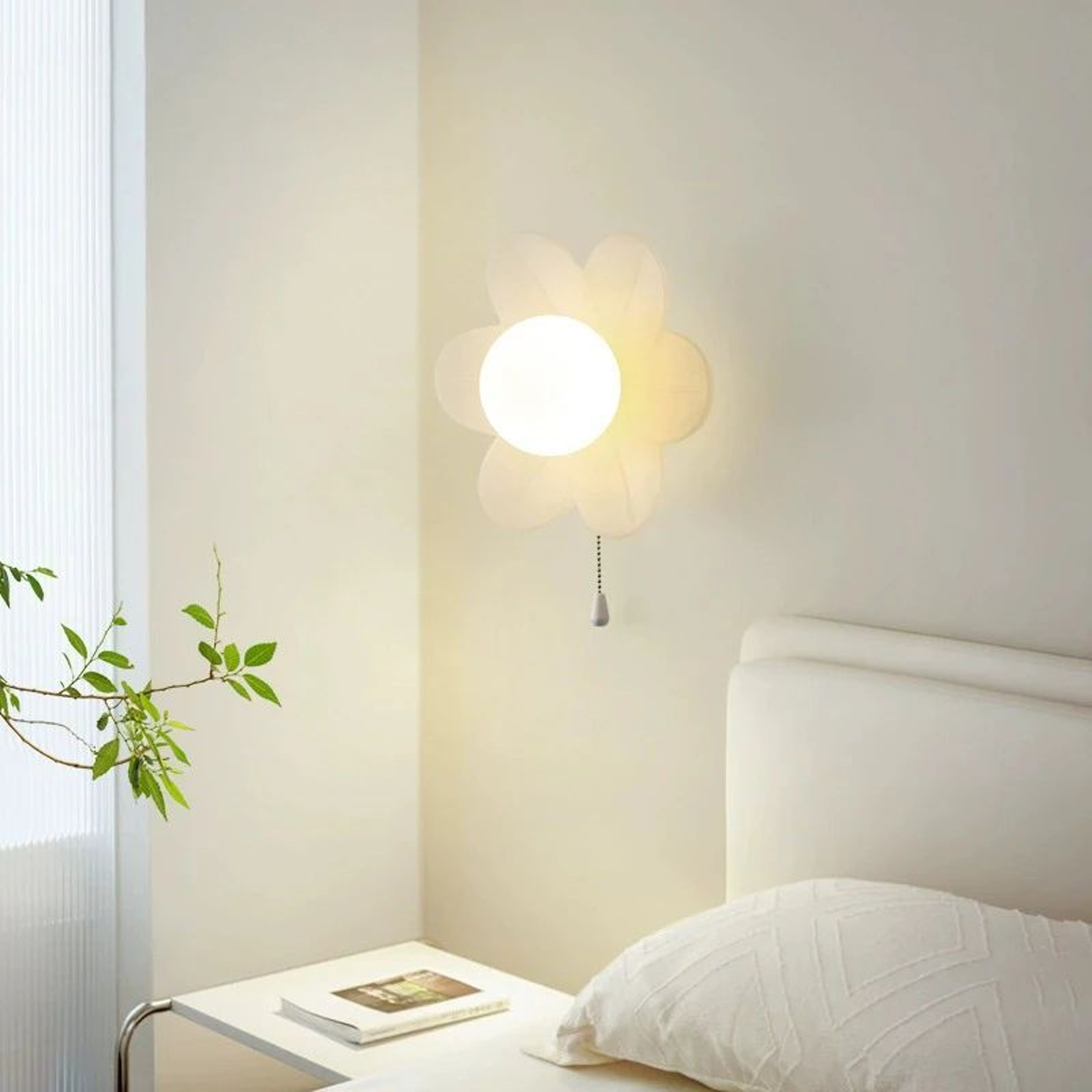 Romantic Petal Flower Wall Lamp 4