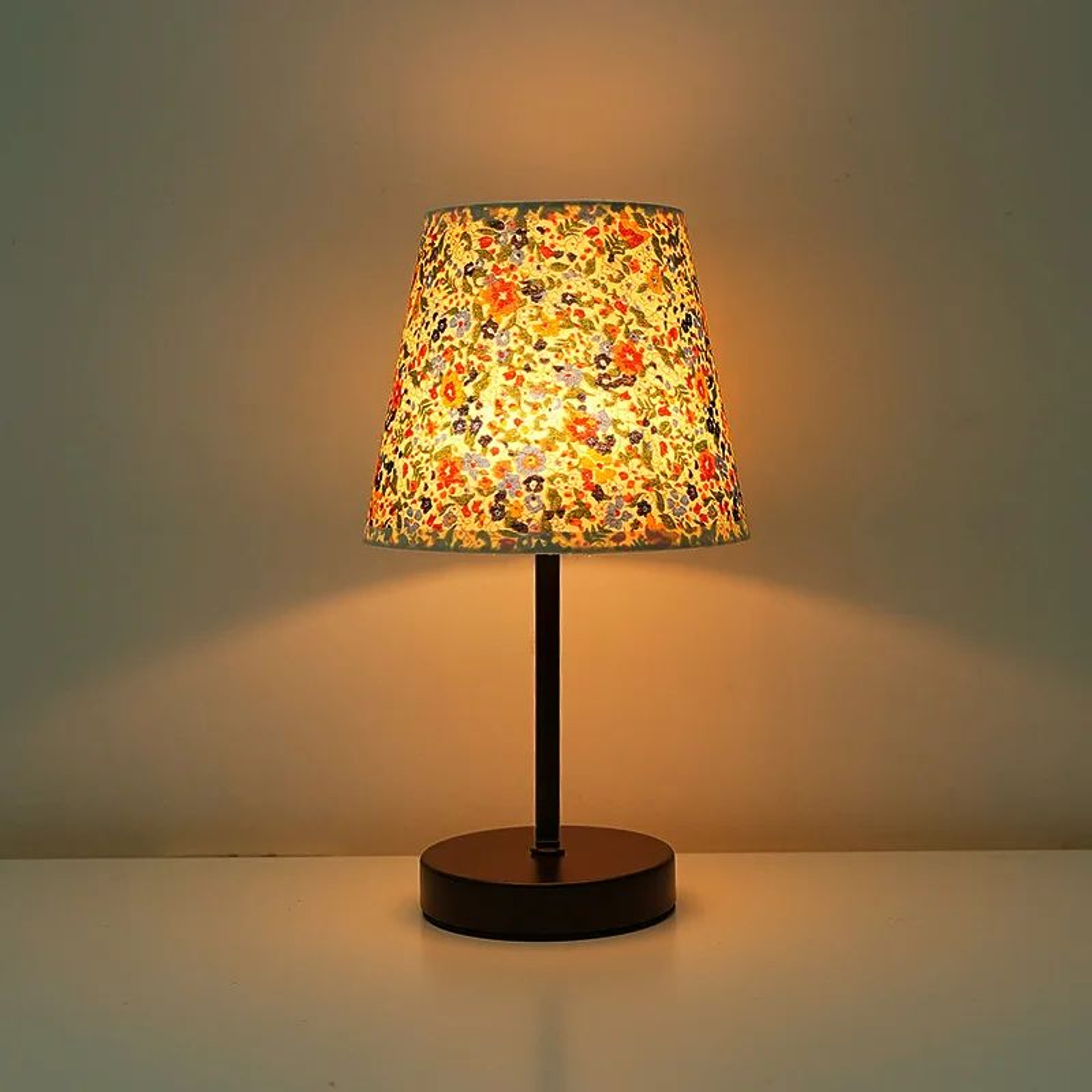 Solid Wood Fabric USB Bedside Lamp 7