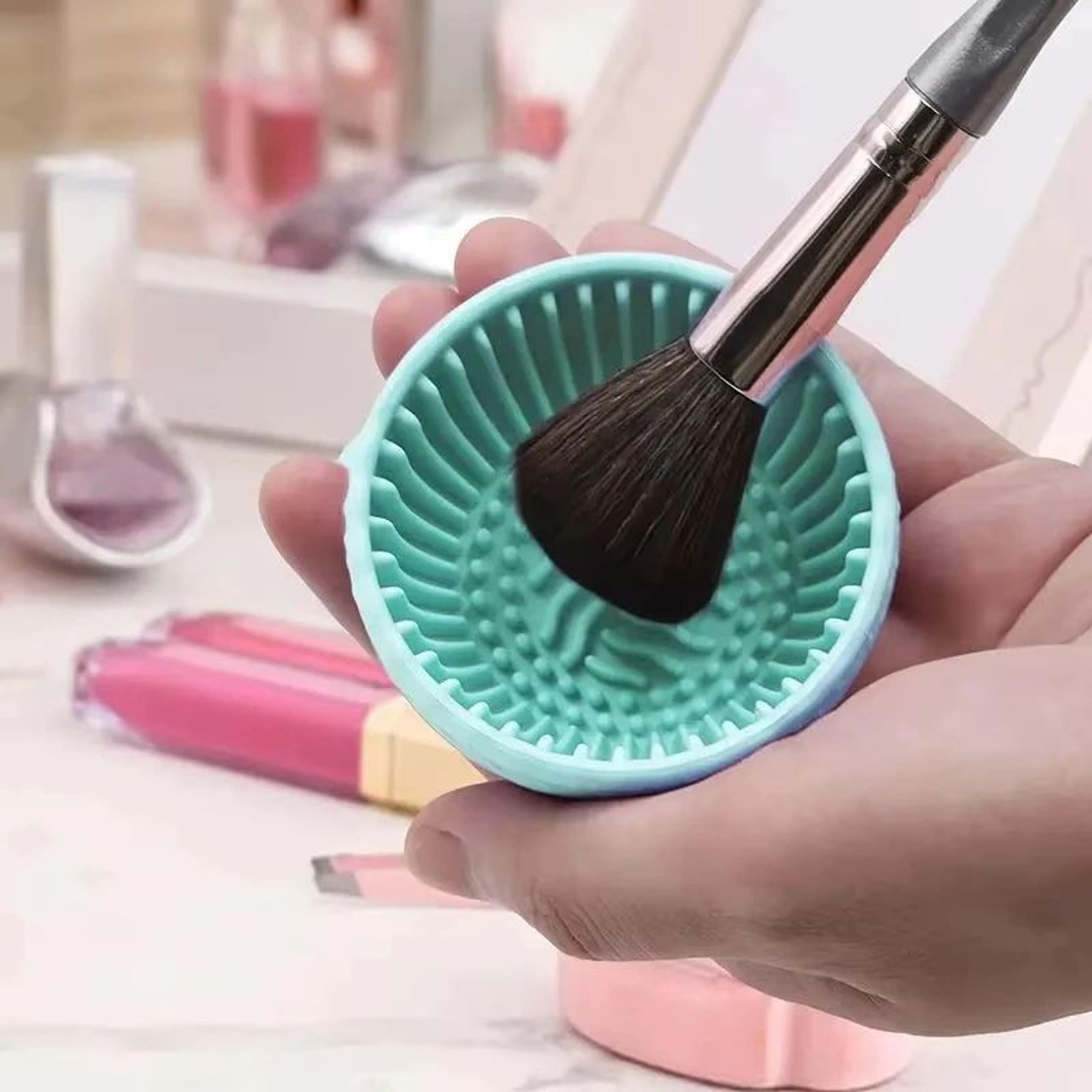 Foldable Silicone Makeup Brush Cleaning Bowl 1