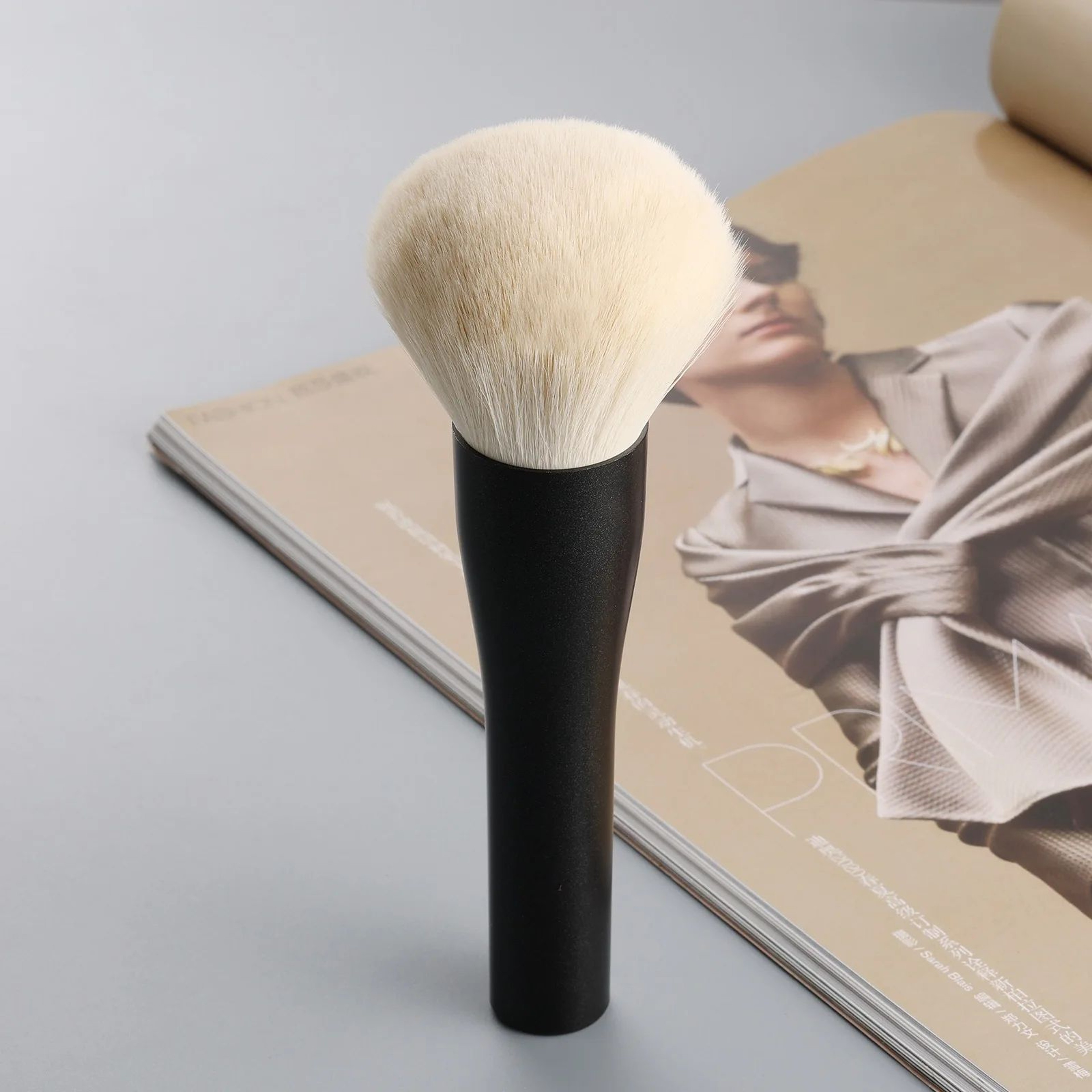 Extra Soft Large Powder Makeup Brush 5