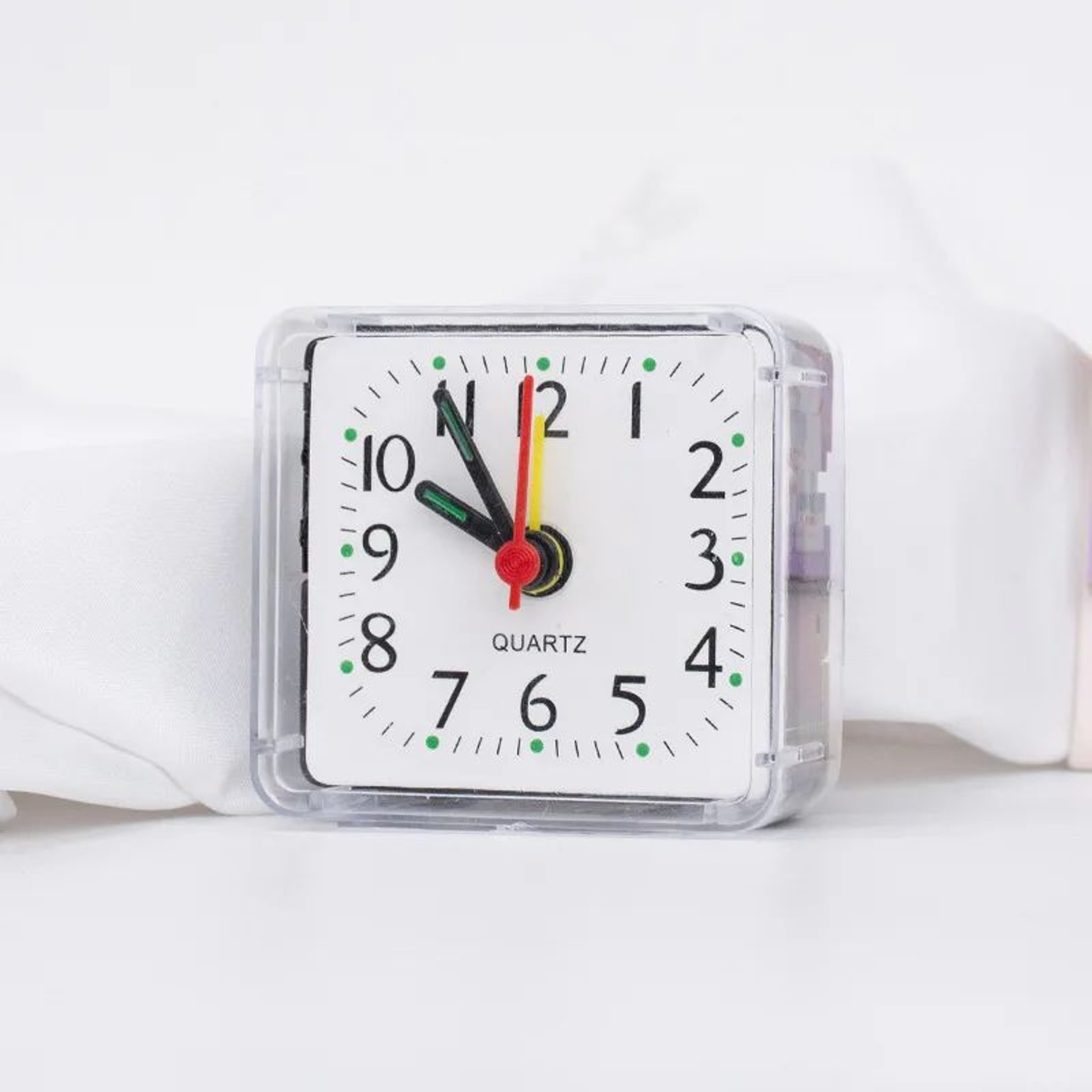 Compact Square Quartz Alarm Clock 9