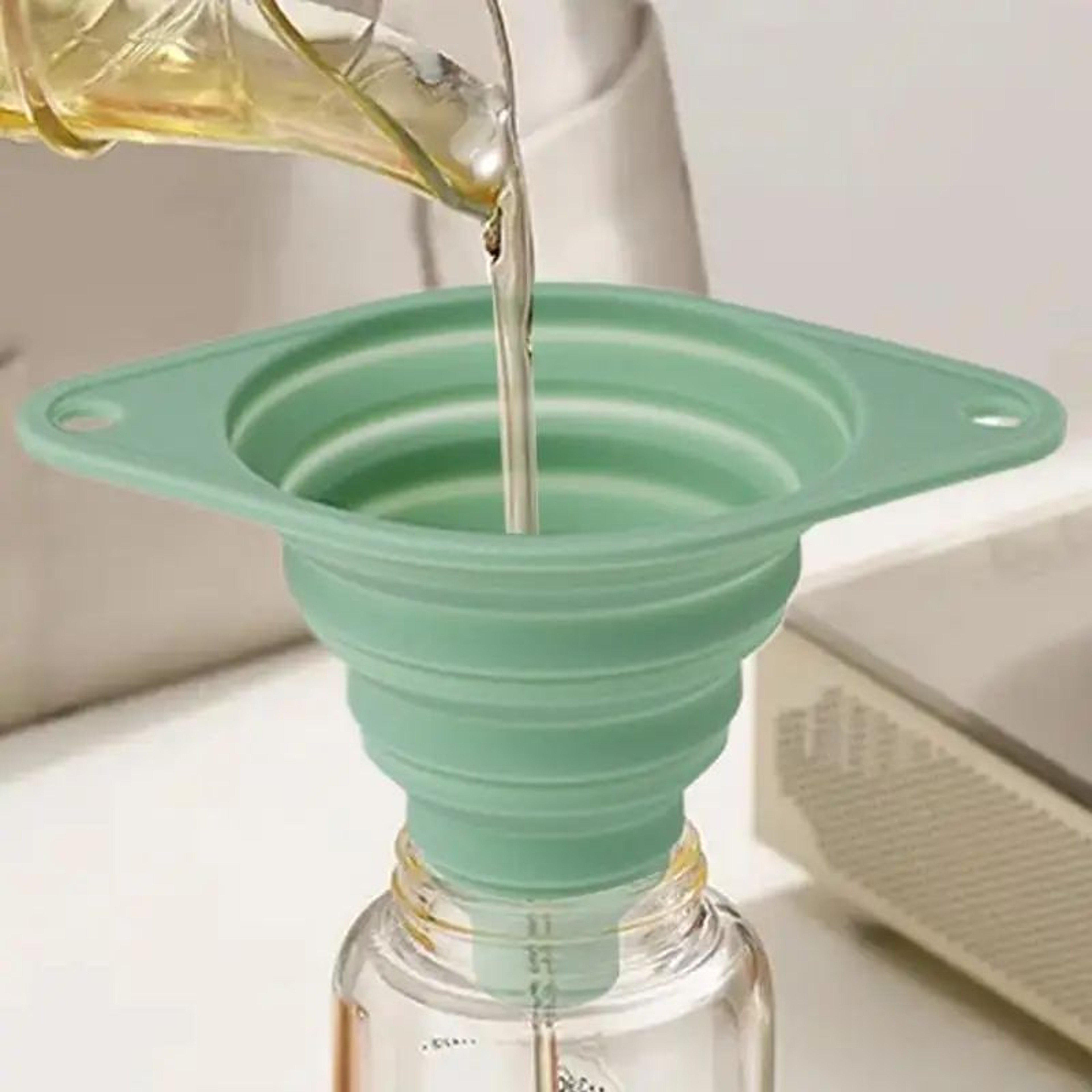 Collapsible Silicone Kitchen Funnel 0