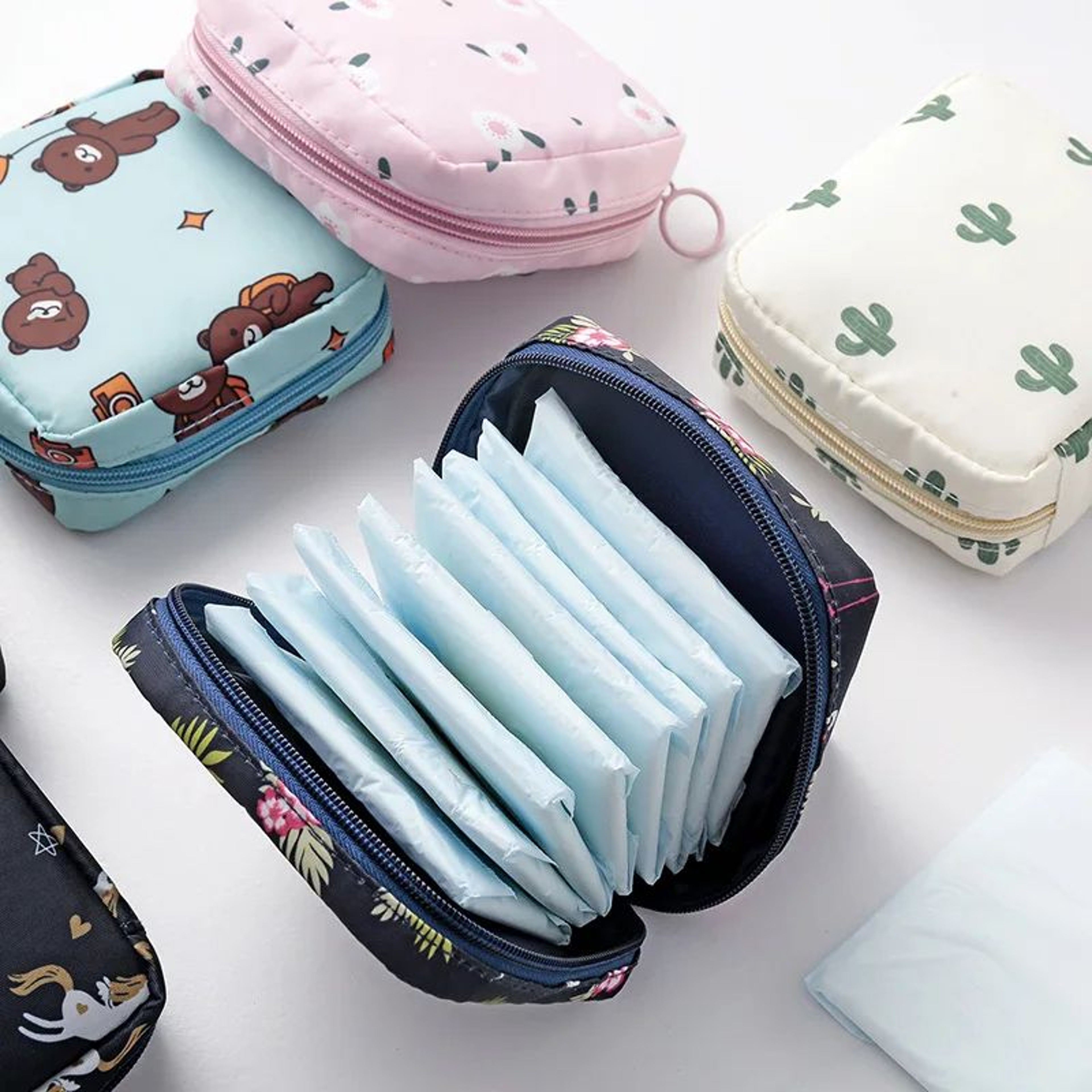 Portable Waterproof Period Essentials Pouch 0