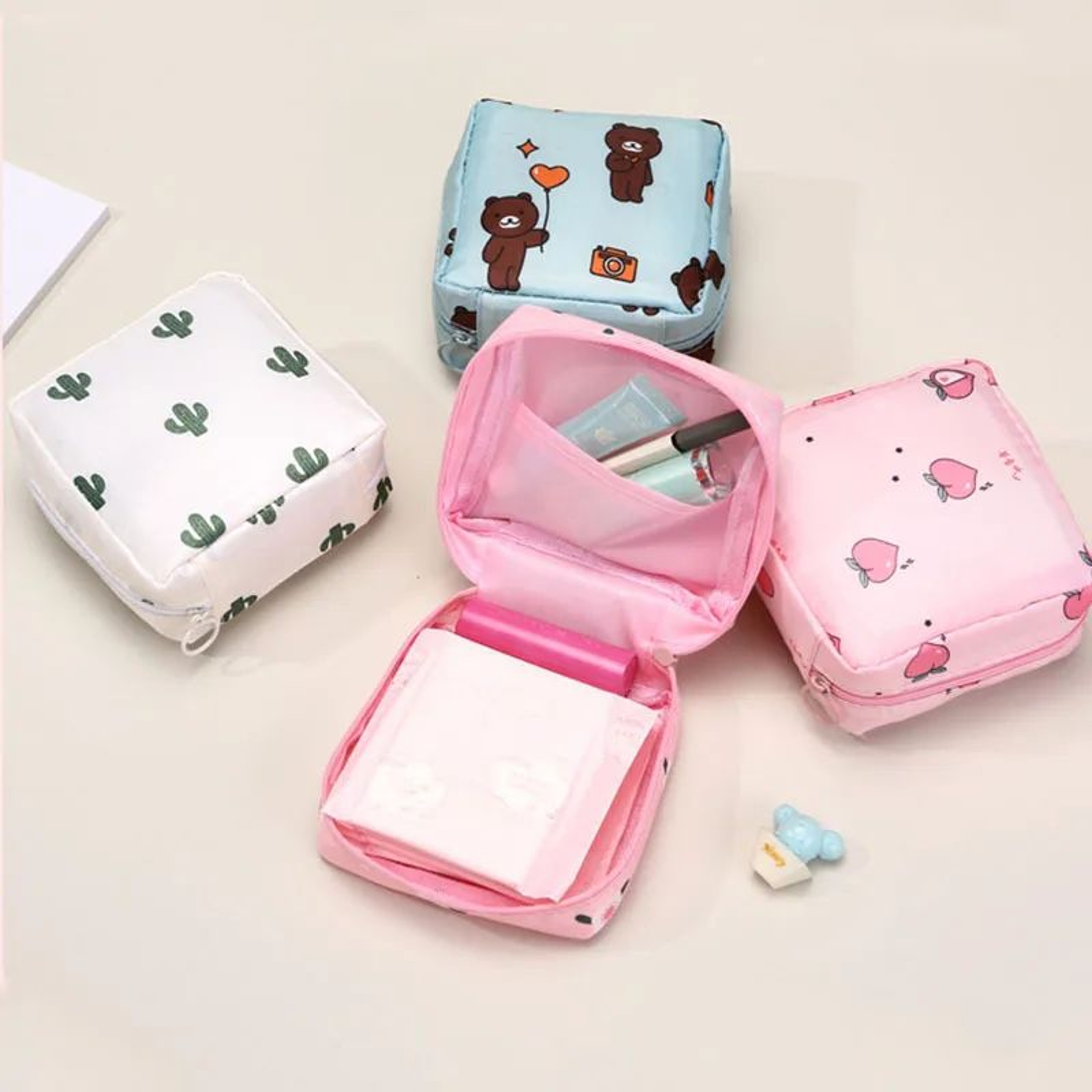 Portable Waterproof Period Essentials Pouch 4
