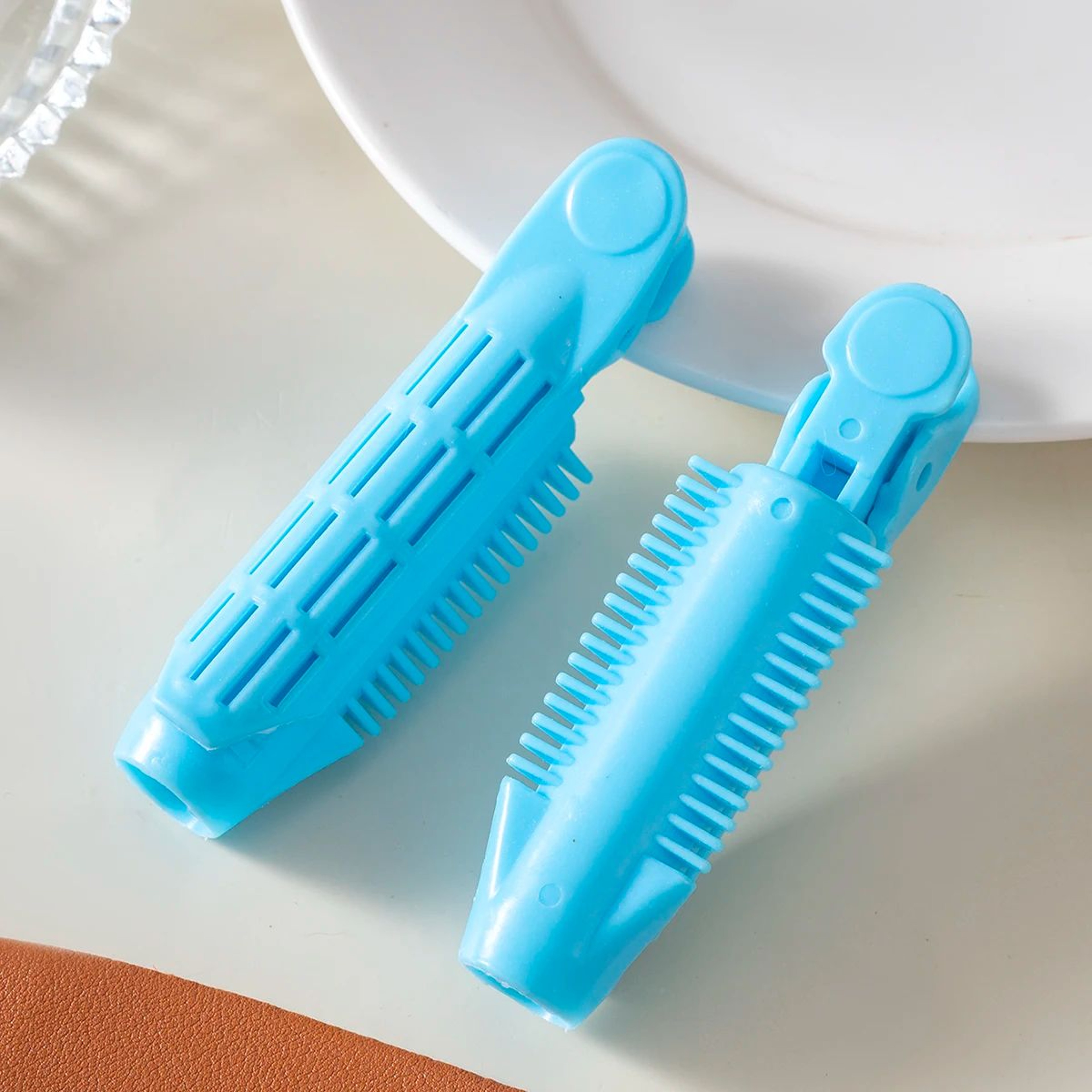 2 Piece Hair Root Volumizing Roller Clips 9