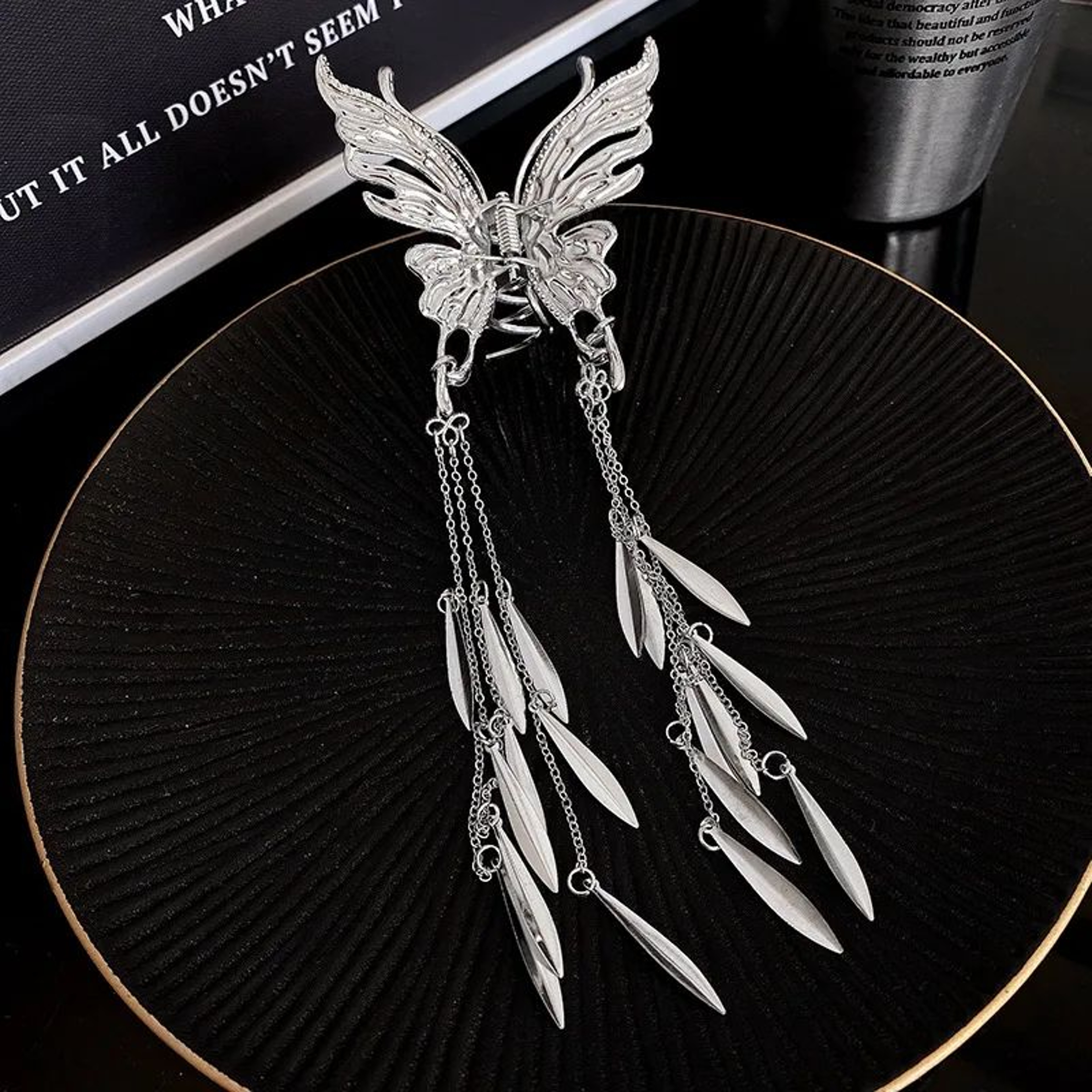 Butterfly Pearl Tassel Hair Claw 6