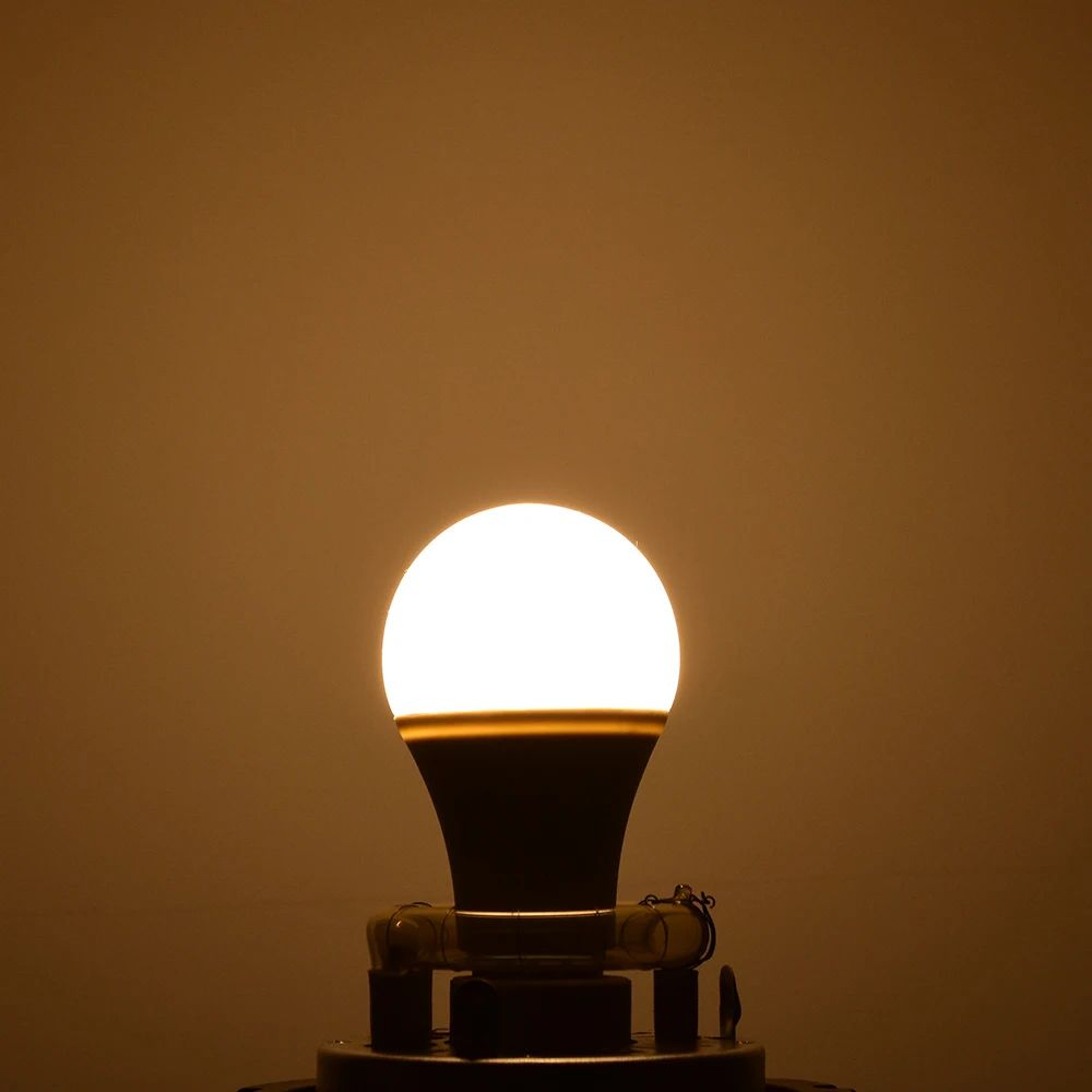 E27 Radar Motion Sensor LED Light Bulb 7