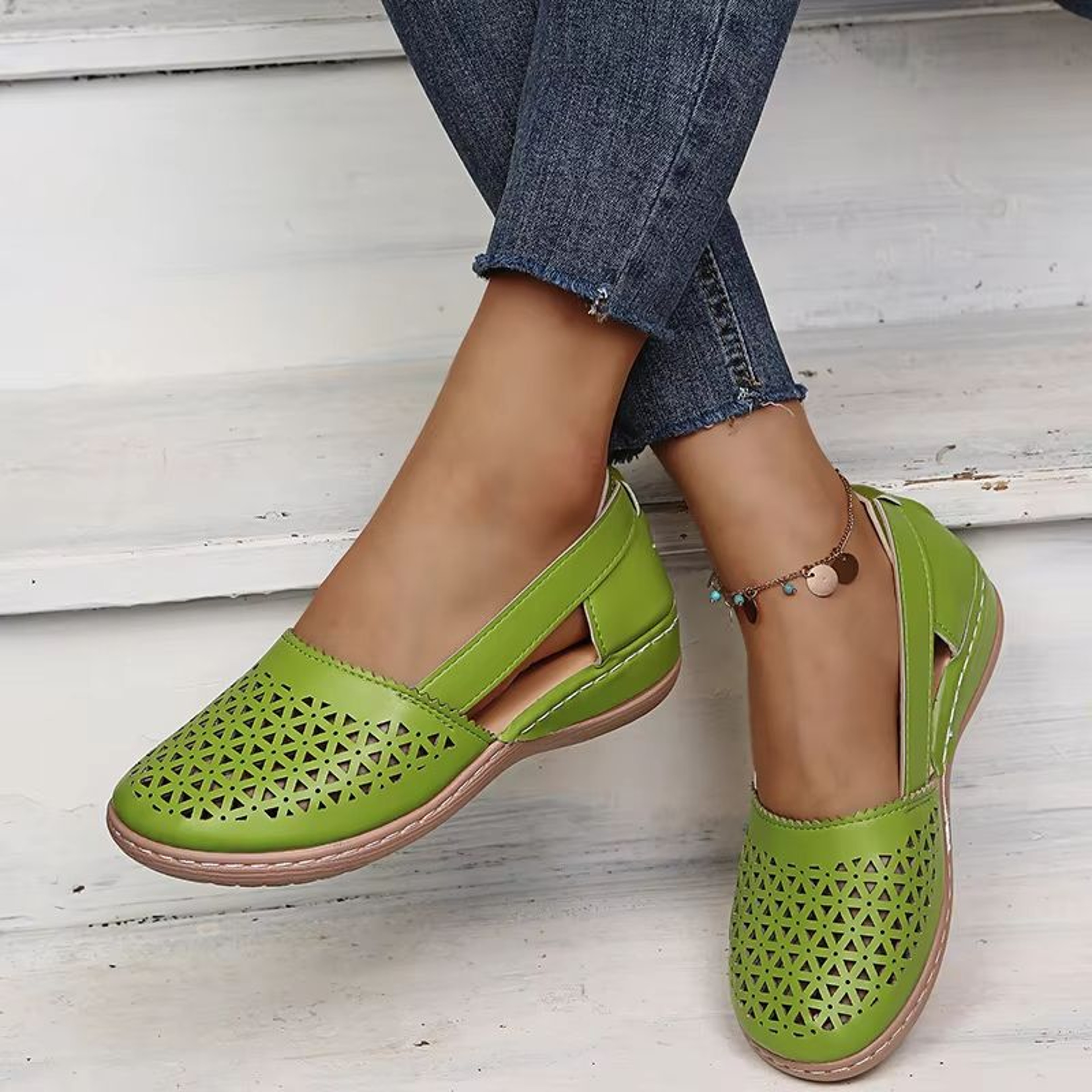 Womens Retro Mary Jane Summer Flat Sandals – Comfortable Round Toe Shoes with Button Detail – view 4