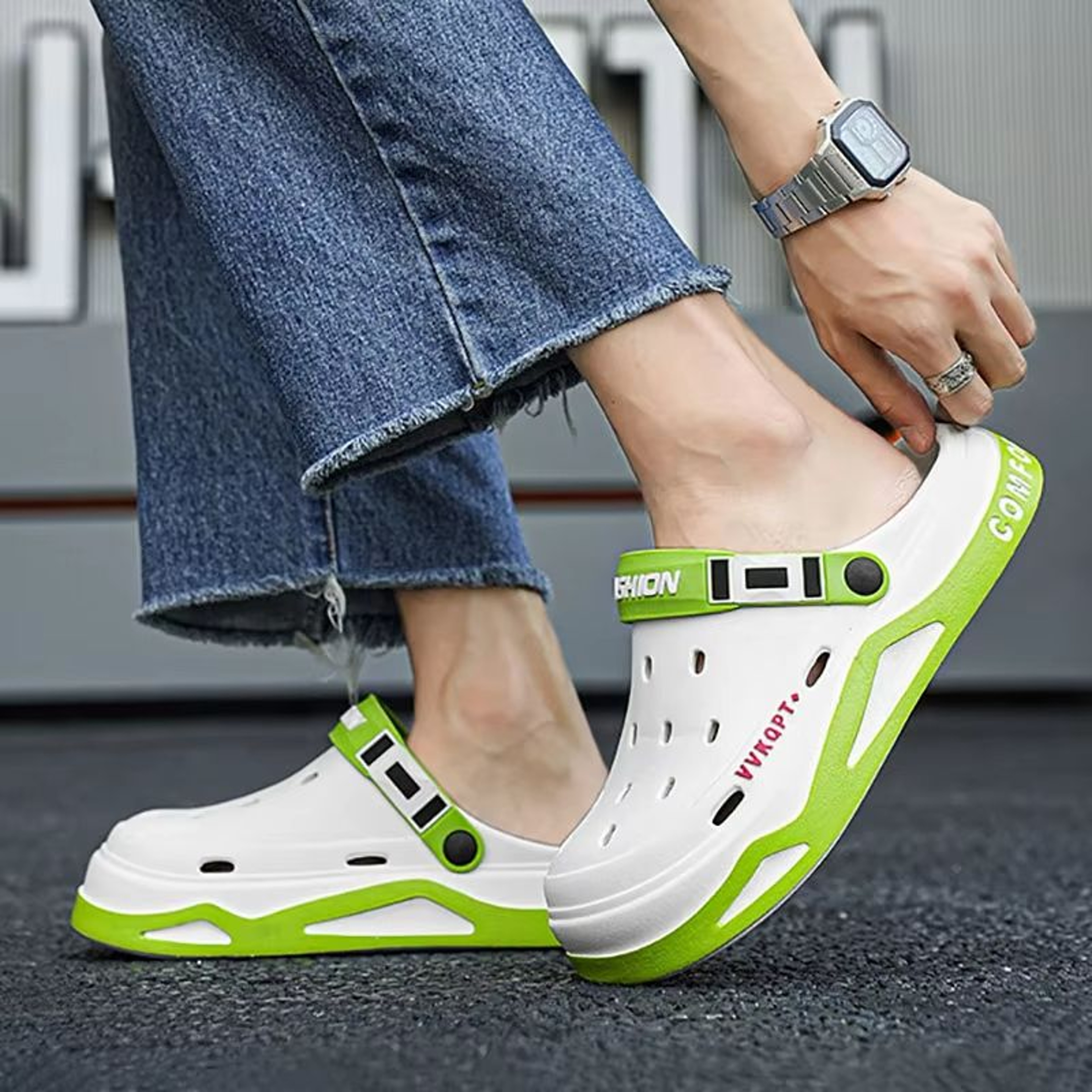 Mens EVA Garden  Beach Sandals  Comfortable Outdoor Hole Shoes And Indoor Slippers 2