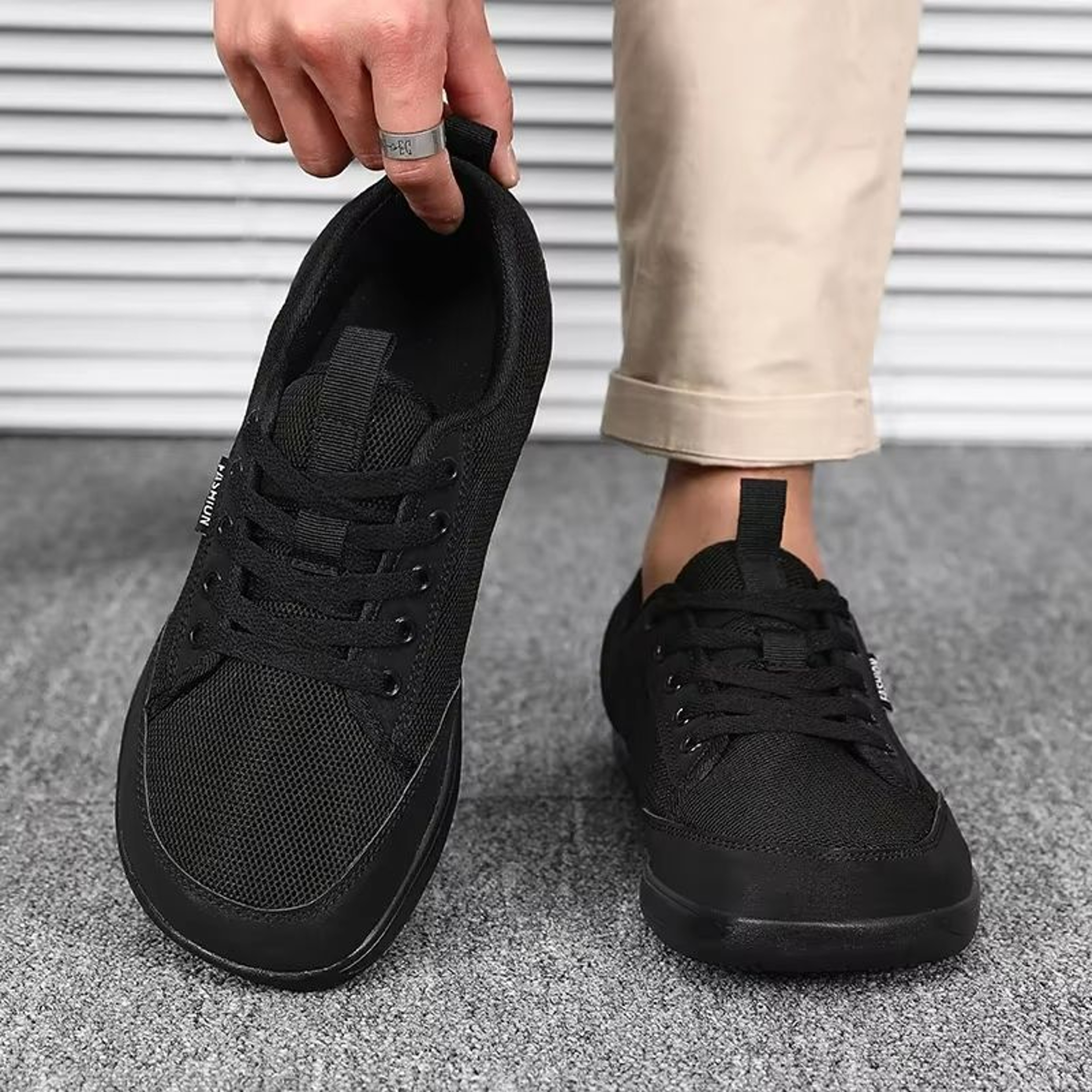 StrideFlex Mens Wide Toe Barefoot Sneakers  Breathable Lightweight  Trendy 0