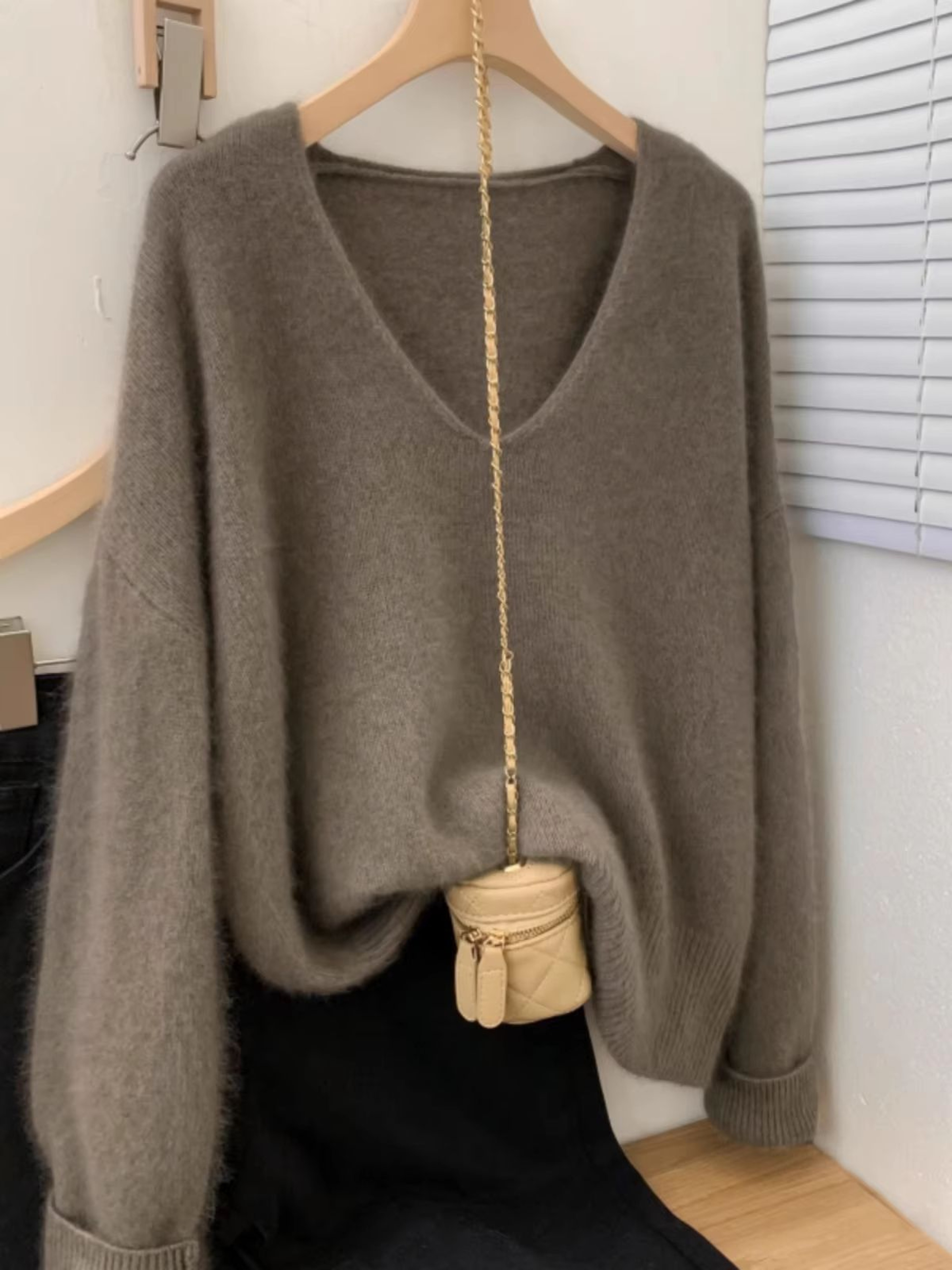 Yangqi Soft Waxy 100 Pure Cashmere VNeck Sweater  Loose Fit Knit For Autumn  Winter 0