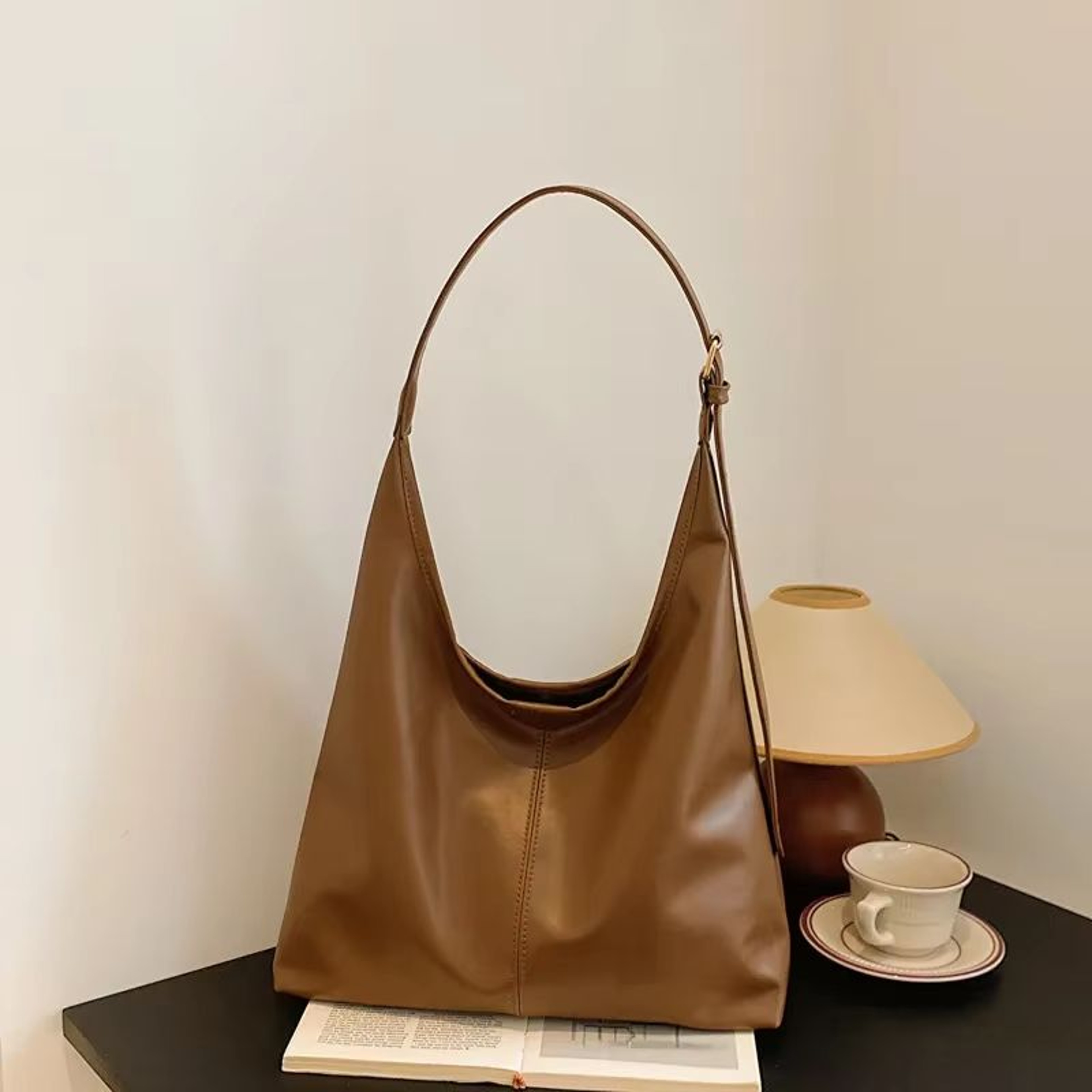 Retro Tote Bag  Spacious Shoulder Carryall For Effortless Everyday Style 8