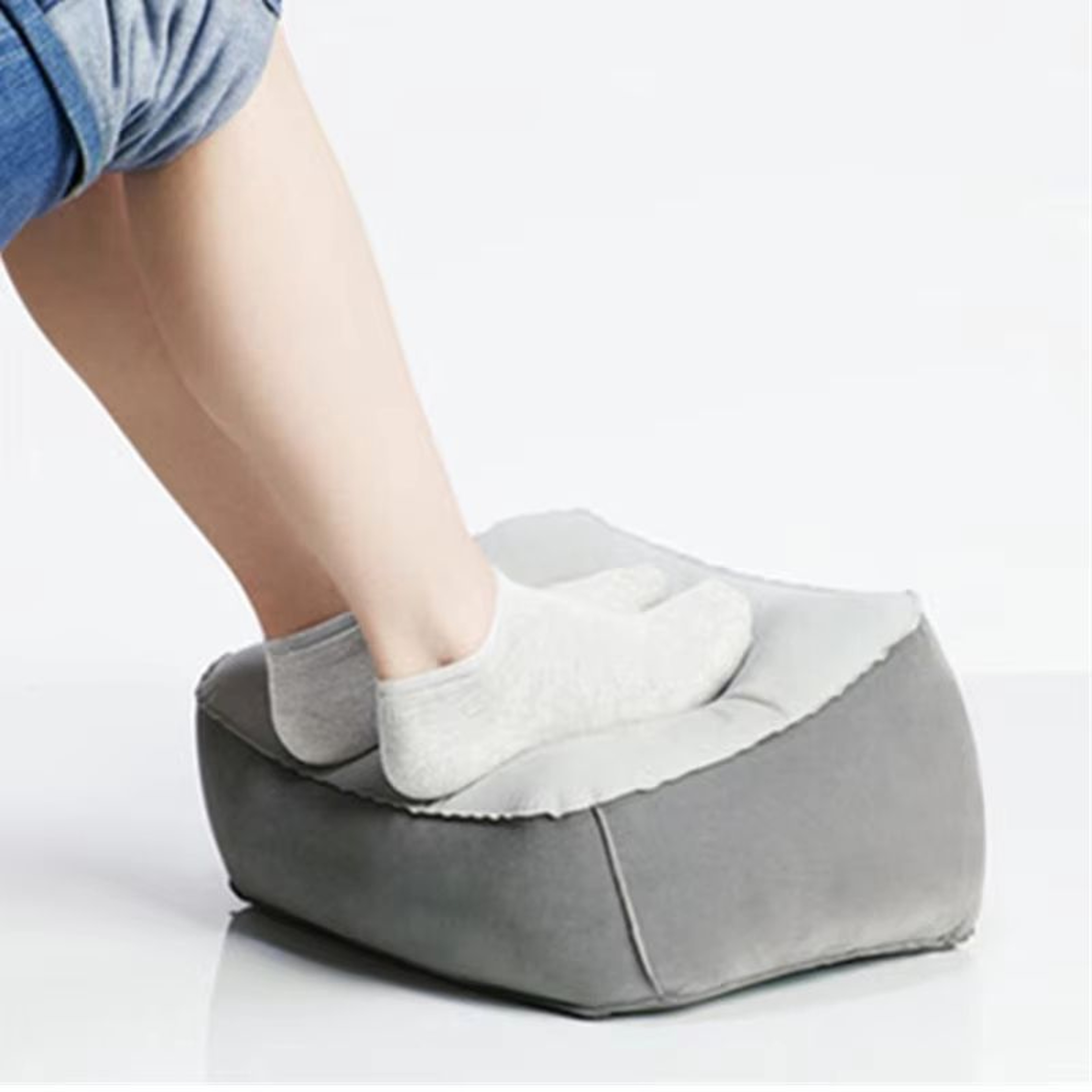 TravelLift Inflatable Footrest Pillow  Portable PVC Air Cushion Leg Rest For Travel Office  Home 3