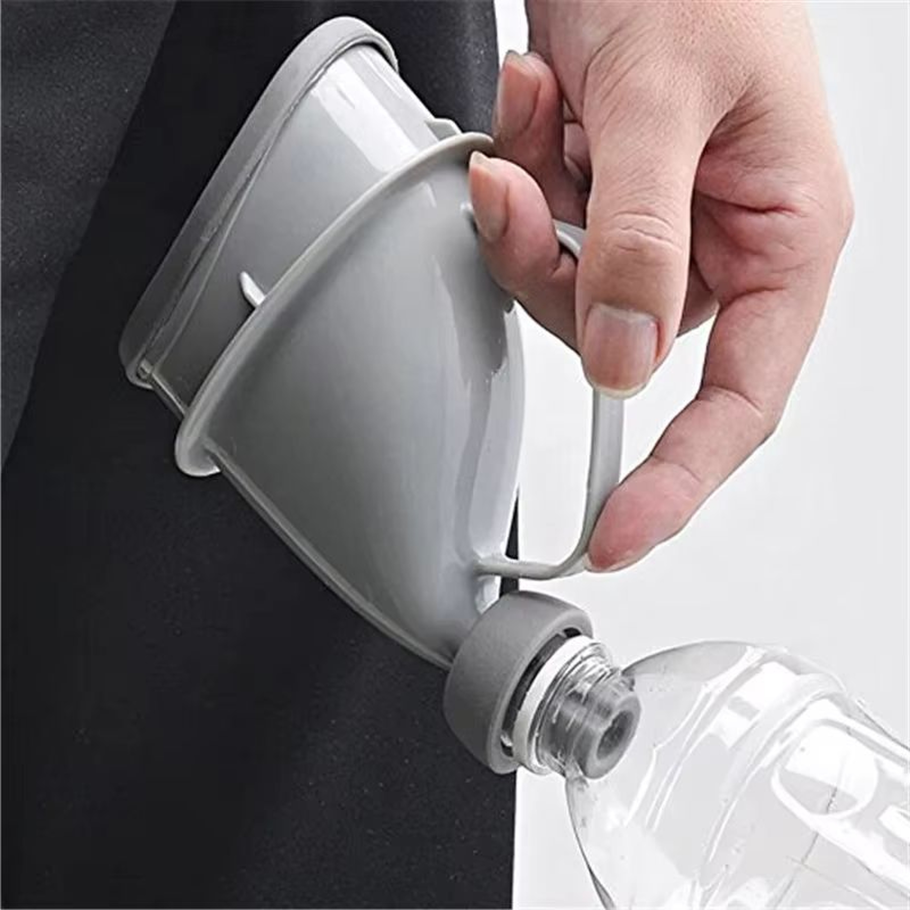 Portable Unisex Travel Urinal Aid  Car  Outdoor Emergency Toilet Funnel 0