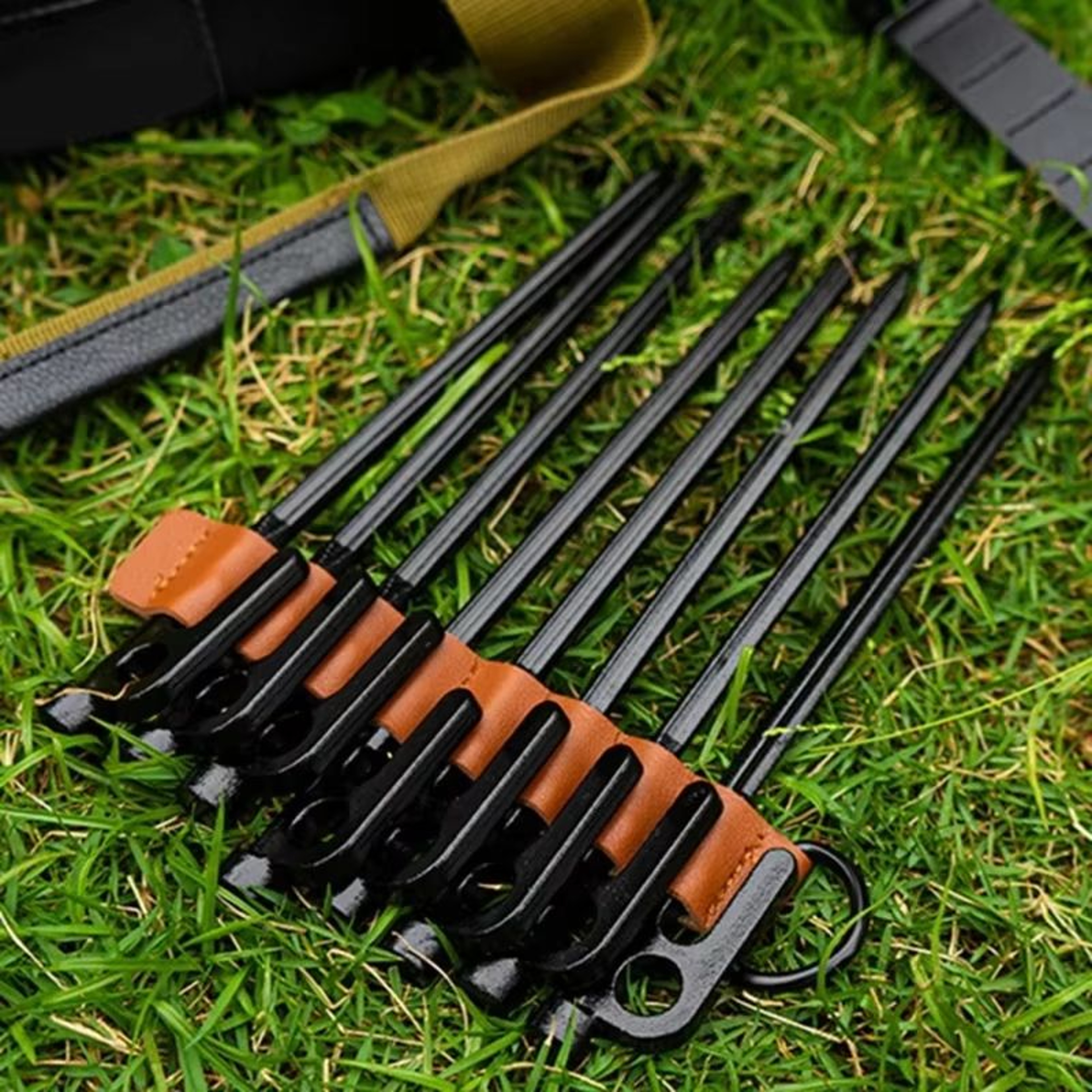 ProGear Tent Stakes Storage Bag  8 Hole PU Leather Organizer For Tent Pegs 3