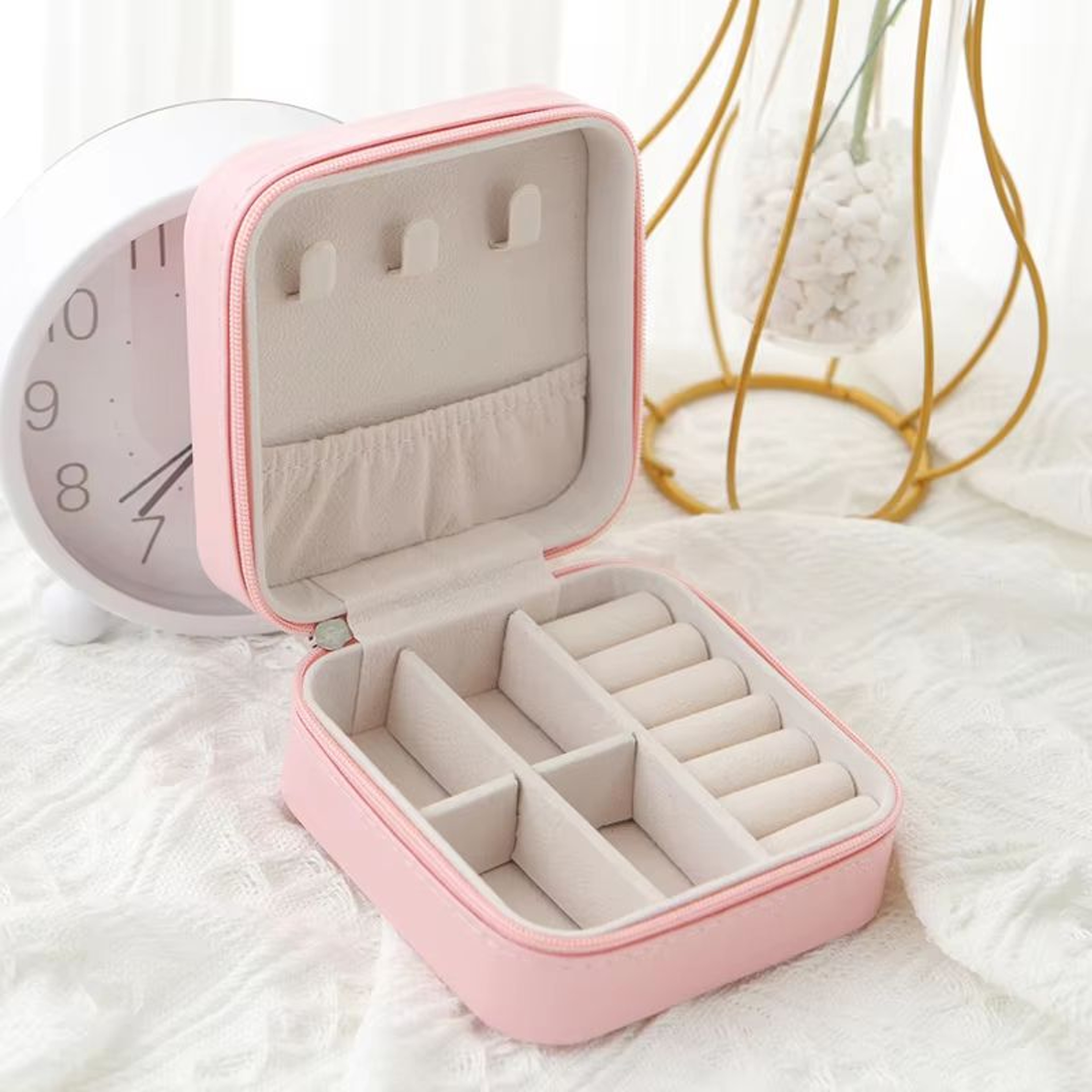 Single Layer Travel Jewelry Box Ladies Leather Jewelry Storage Box In Classic Black White And Fashi 4