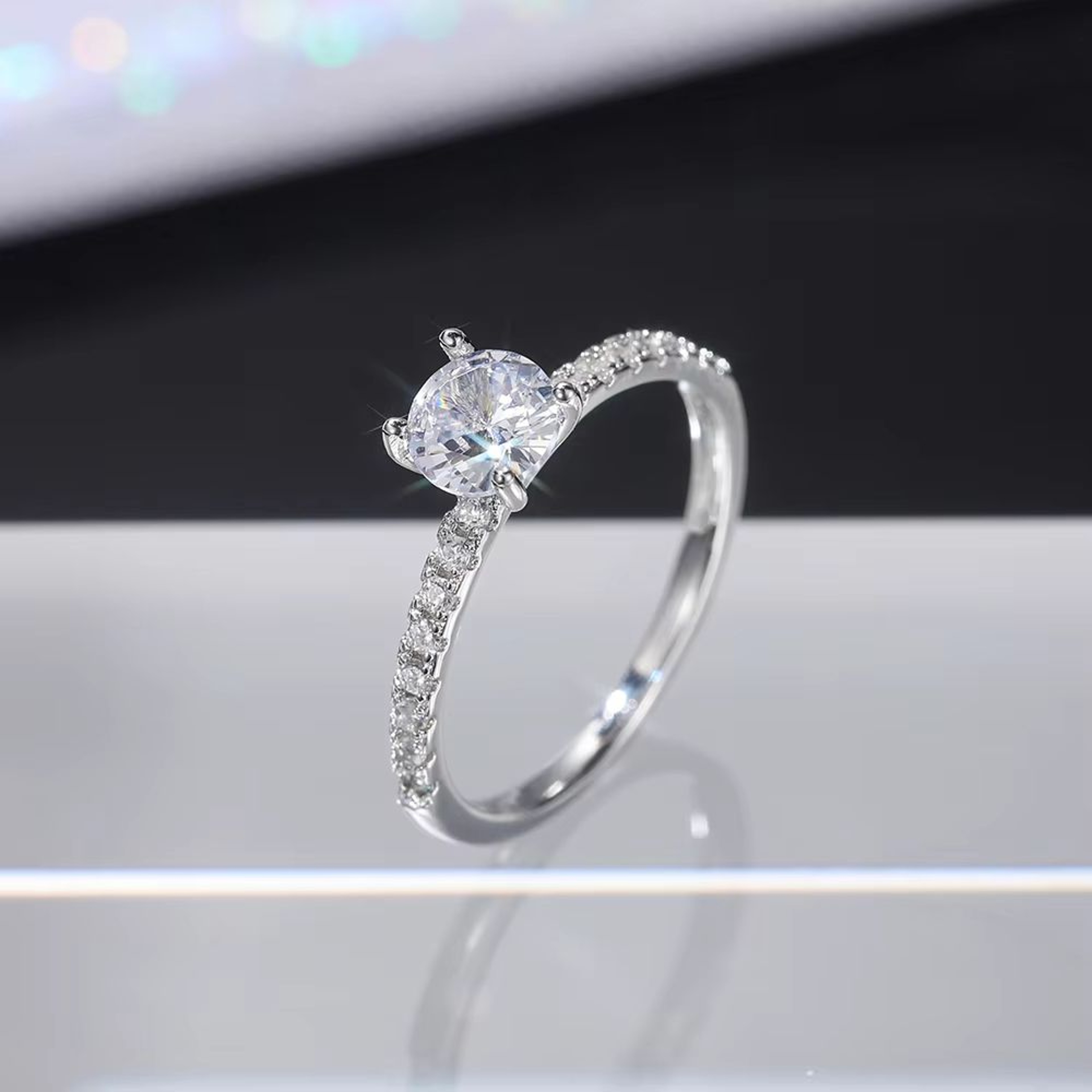 Huitan Classic 4 Claw Cubic Zirconia Engagement Ring  Low Key Wedding Ring For Women In 3 Colors 3