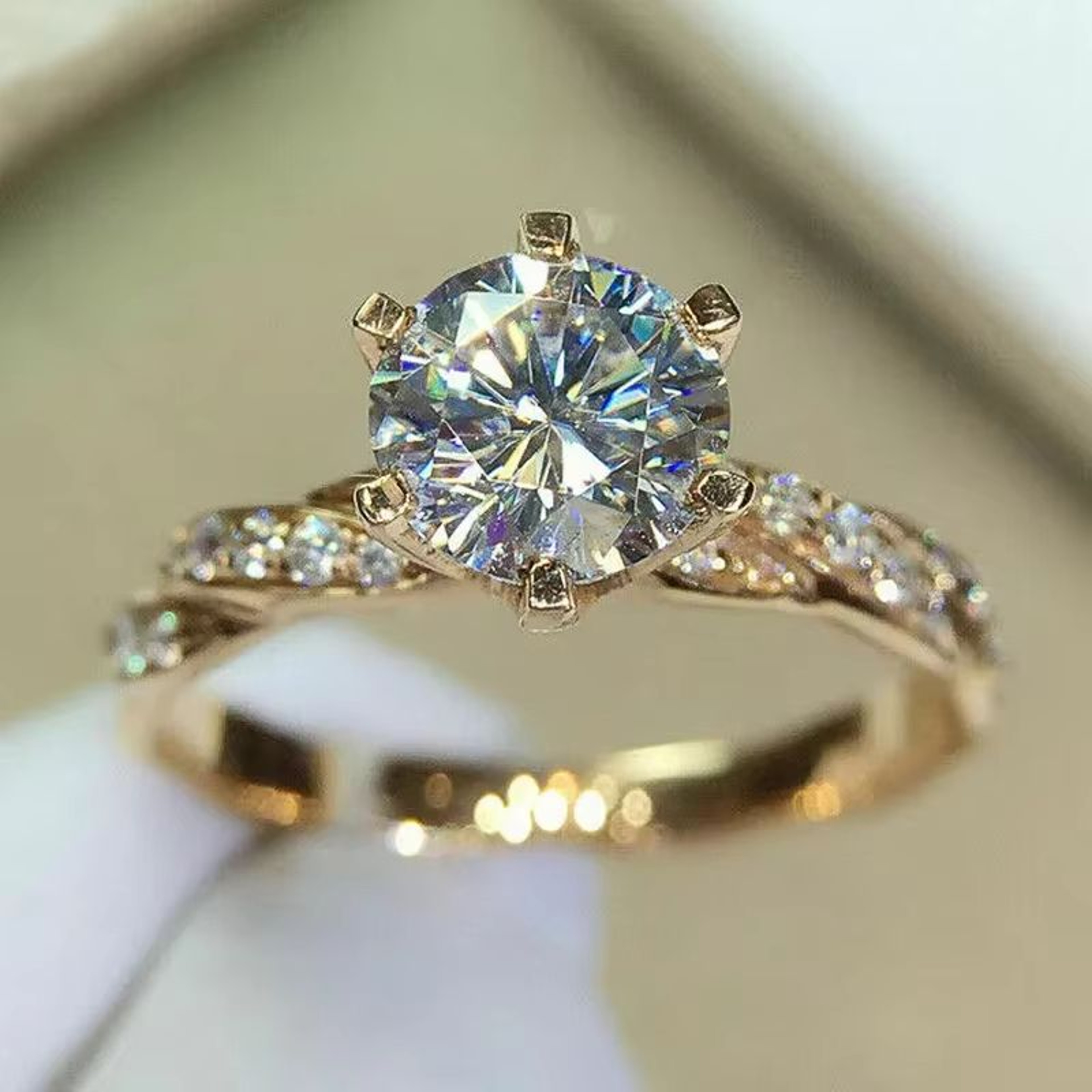 Huitan Classic 6 Claw Cubic Zirconia Ring  Luxury Gold Color Gold Engagement Ring  Wedding Band For 0