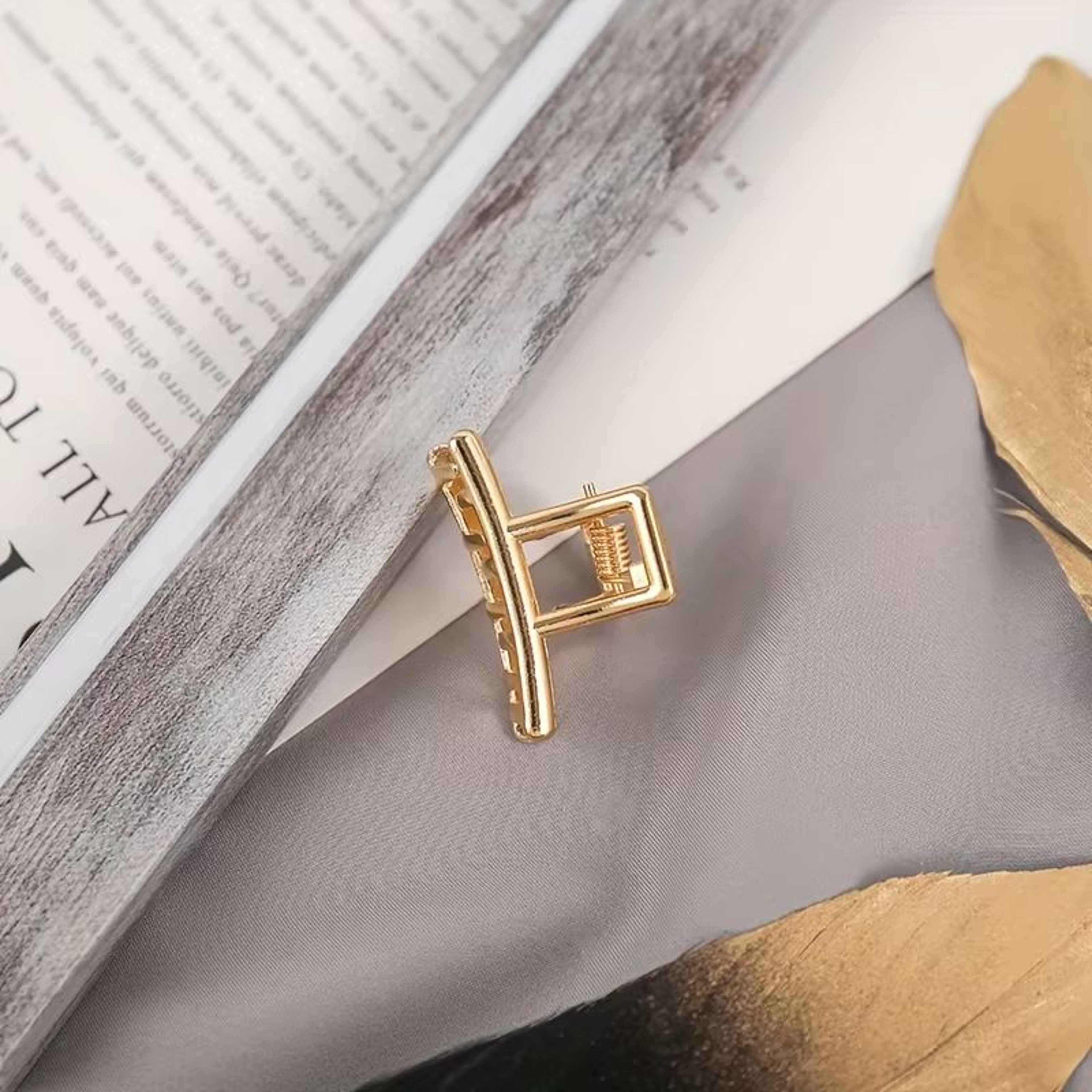 SweetHeart Mini Metal Hair Claw Clips  Non Slip Hollow Heart Barrettes For Women  Girls 9