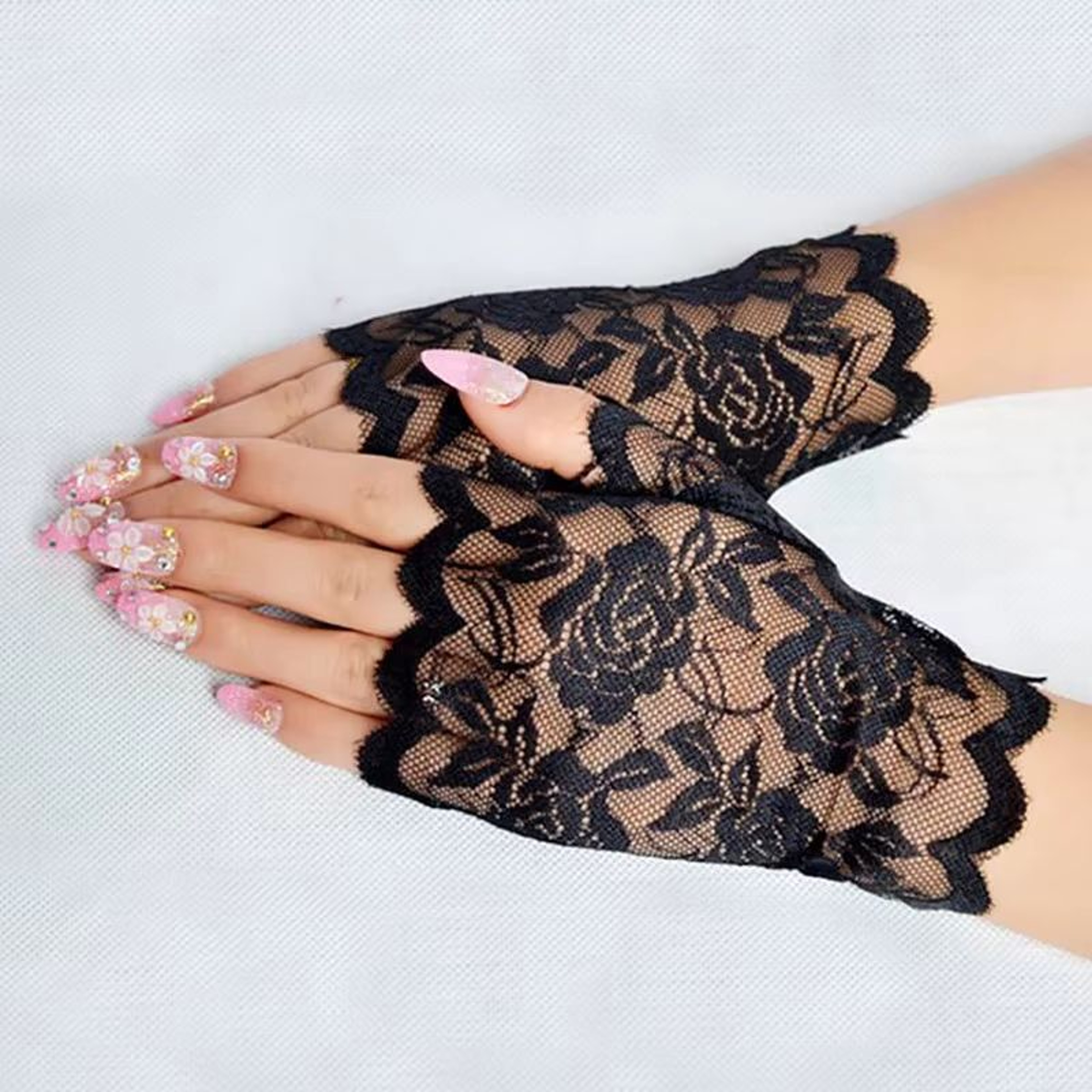 Elegance Lace Fingerless Gloves  Bridal  Party Womens Dressy Lace Mittens In Black White Pink 2