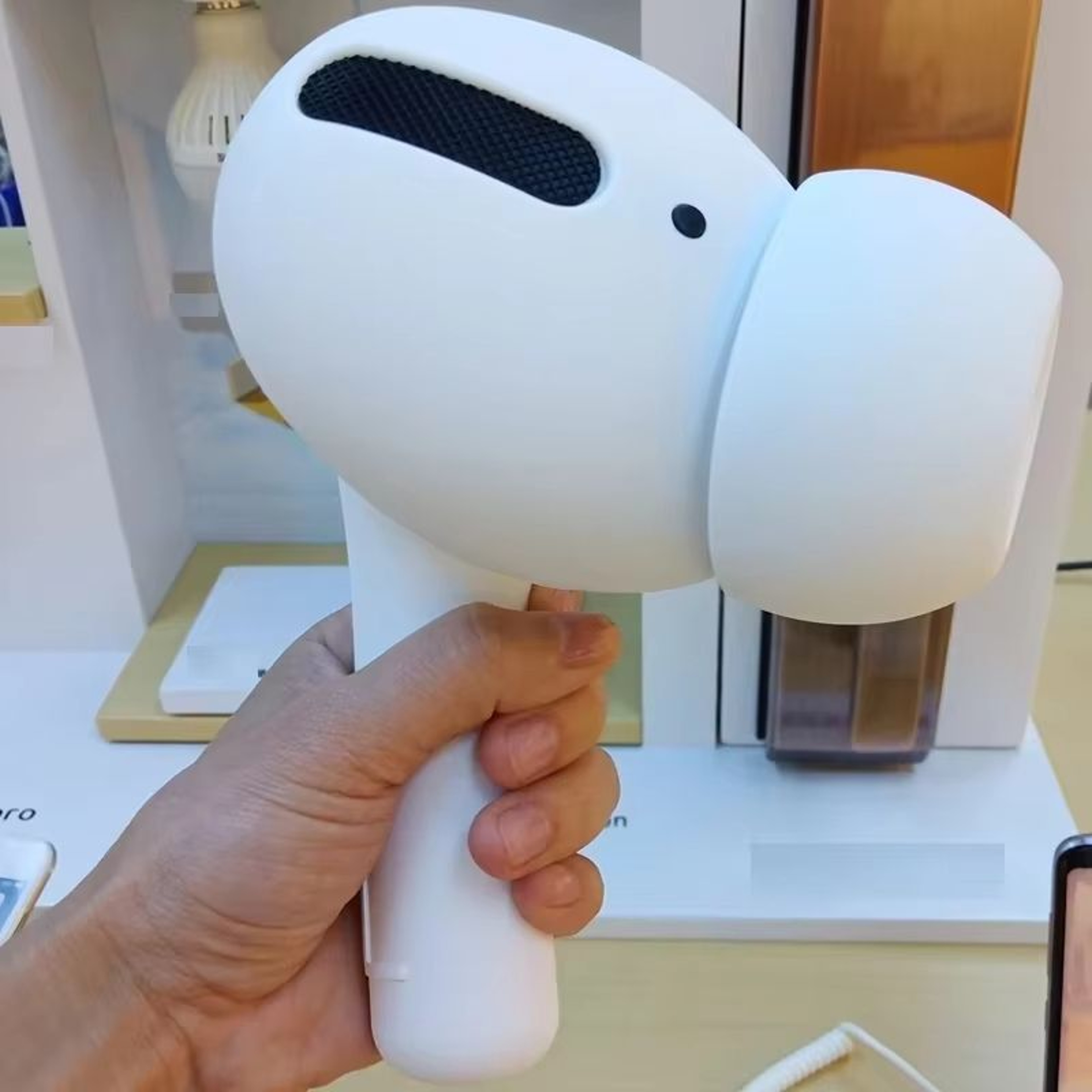 SoundWave Giant Earphone Mode Bluetooth Speaker  Wireless Stereo Loudspeaker  FM Radio 0